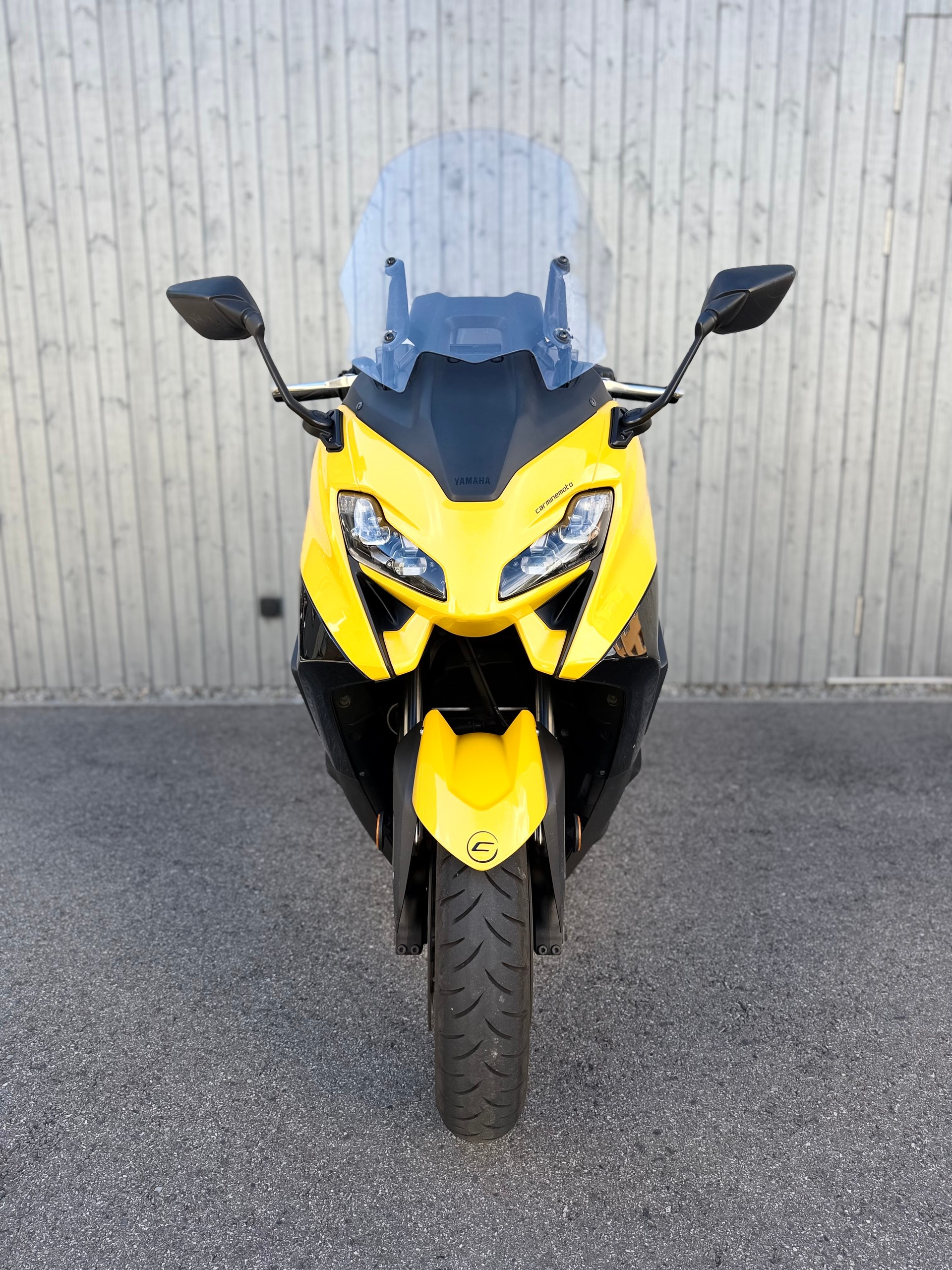 YAMAHA T-MAX 560-image-2