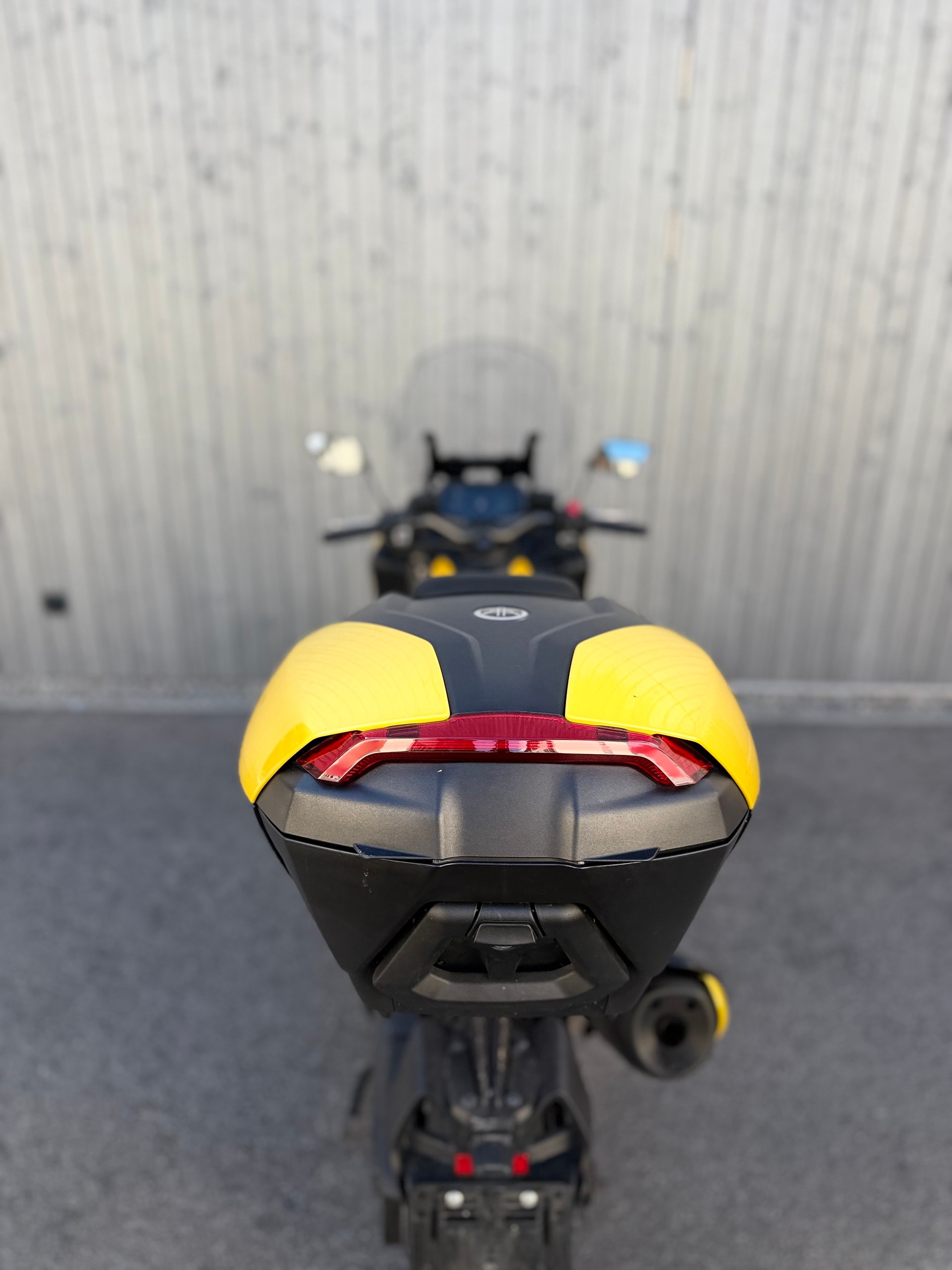 YAMAHA T-MAX 560-image-4