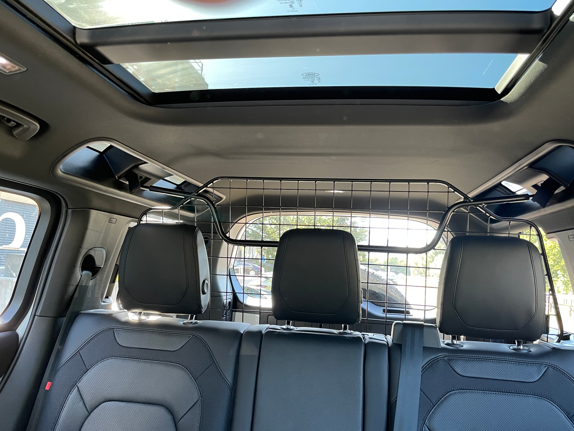 LAND ROVER Defender 110 P400 I6 X-Dynamic SE 3.0 AT8-image-19