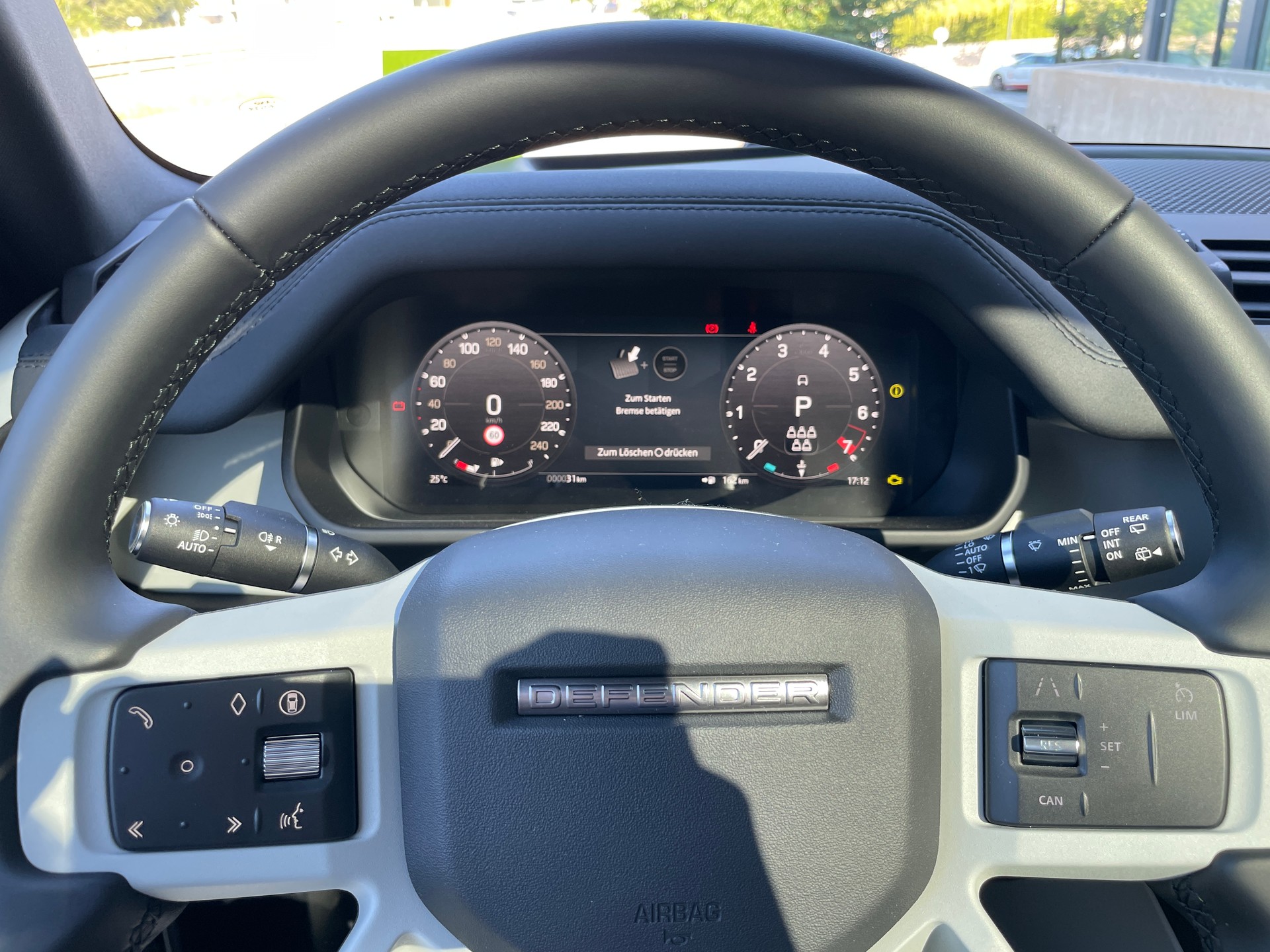 LAND ROVER Defender 110 P400 I6 X-Dynamic SE 3.0 AT8-image-30