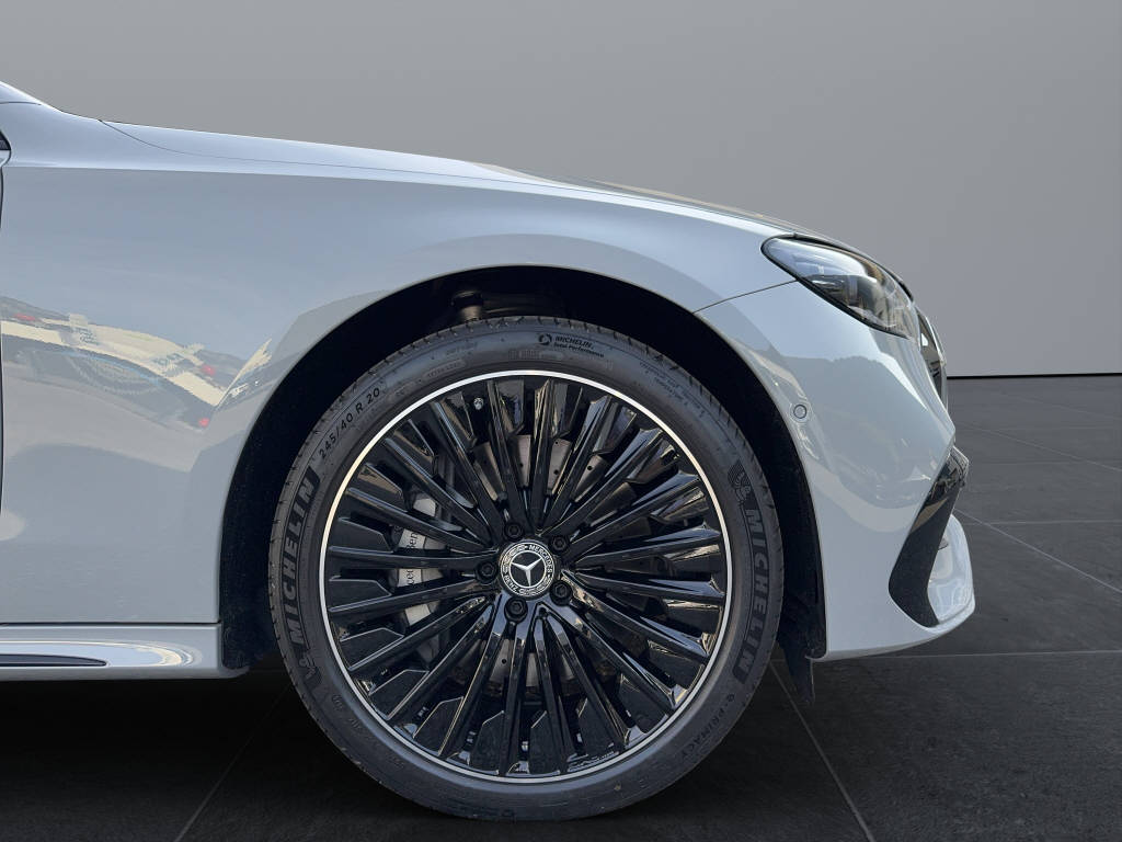 MERCEDES-BENZ E 300 de AMG Line 4matic Kombi-image-15