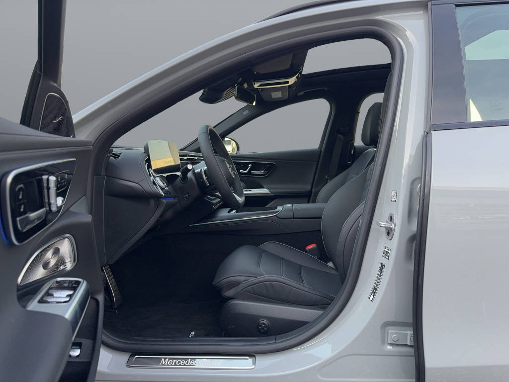 MERCEDES-BENZ E 300 de AMG Line 4matic Kombi-image-8