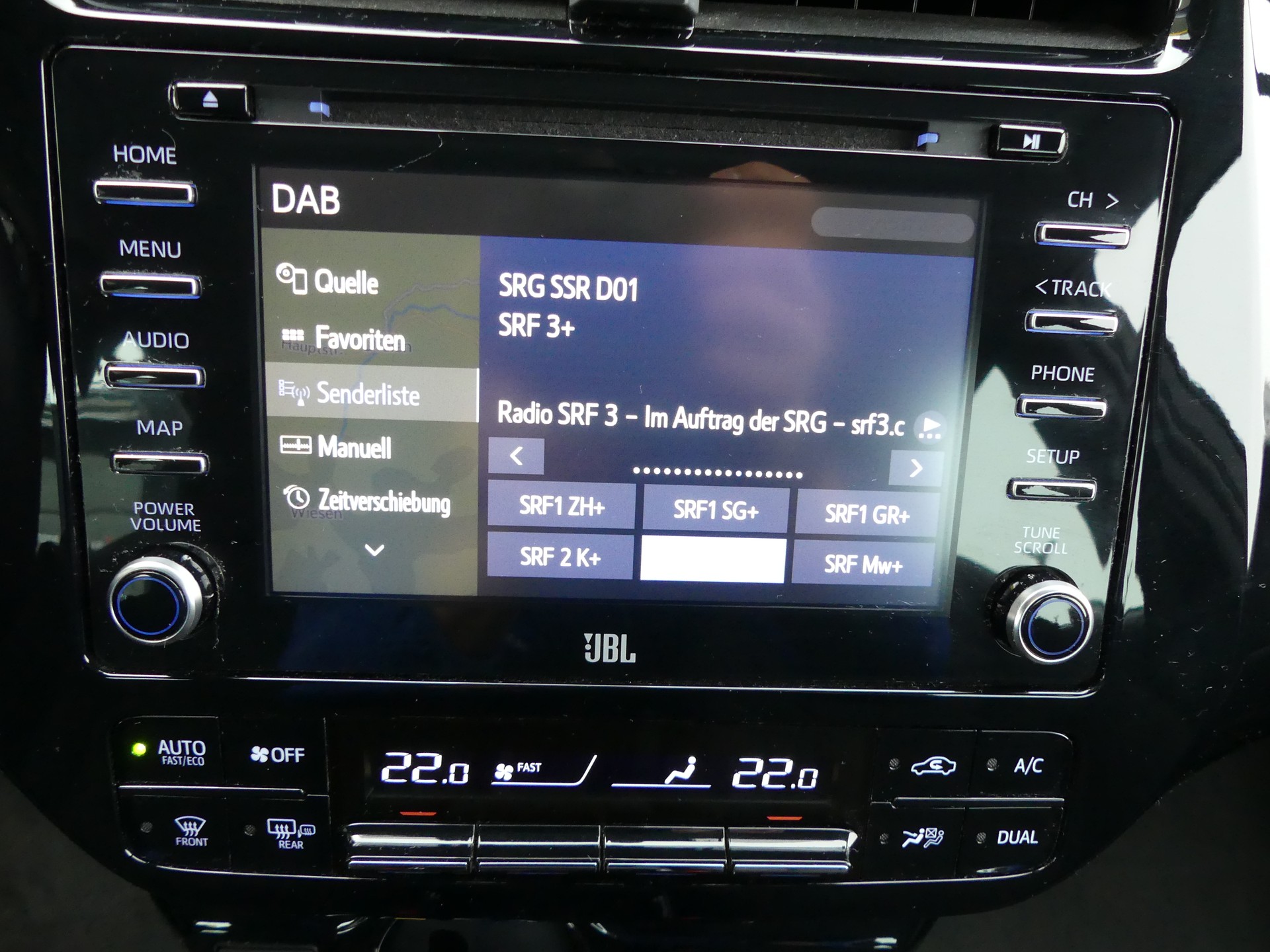 TOYOTA Prius 1.8 VVT-i HSD AWD-i Premium-image-15