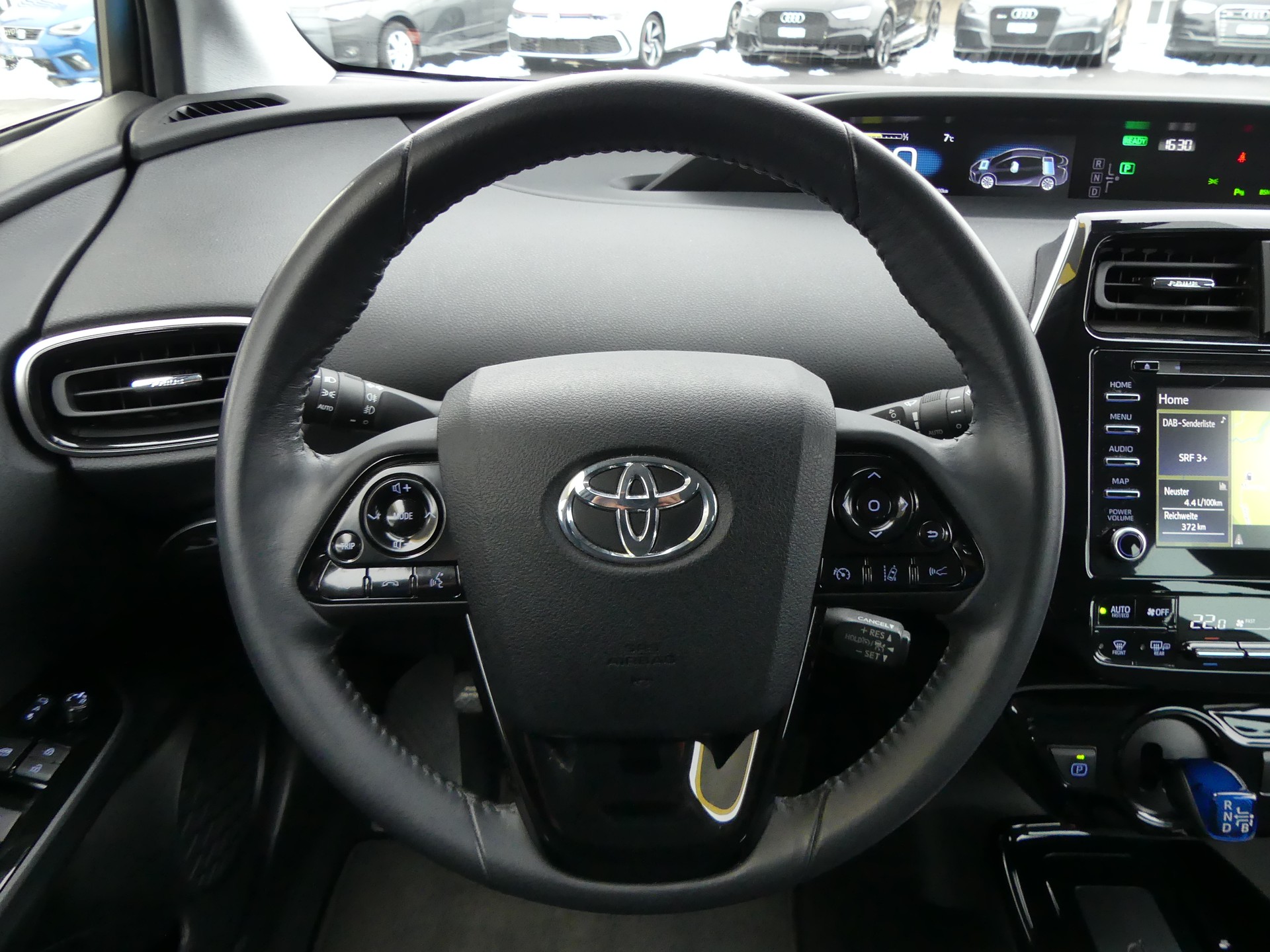 TOYOTA Prius 1.8 VVT-i HSD AWD-i Premium-image-12