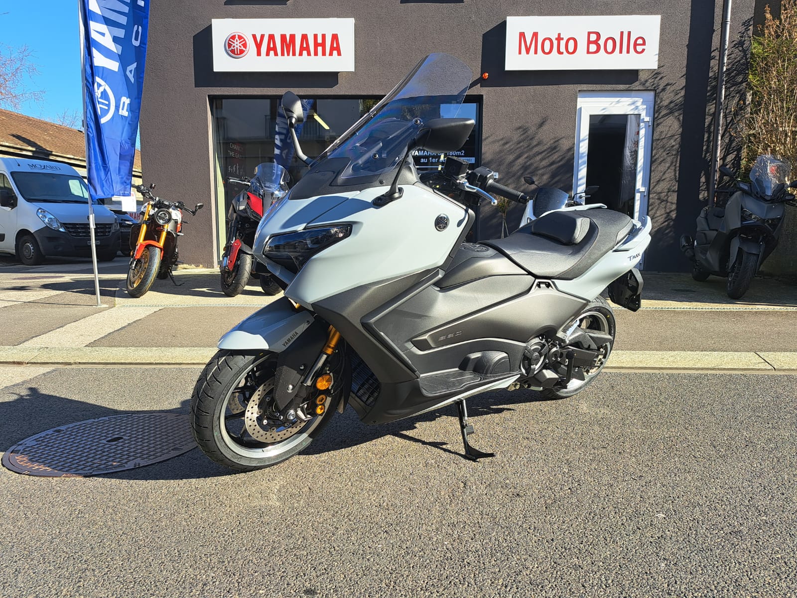 YAMAHA T-MAX Tech-Max XP 560-image-3