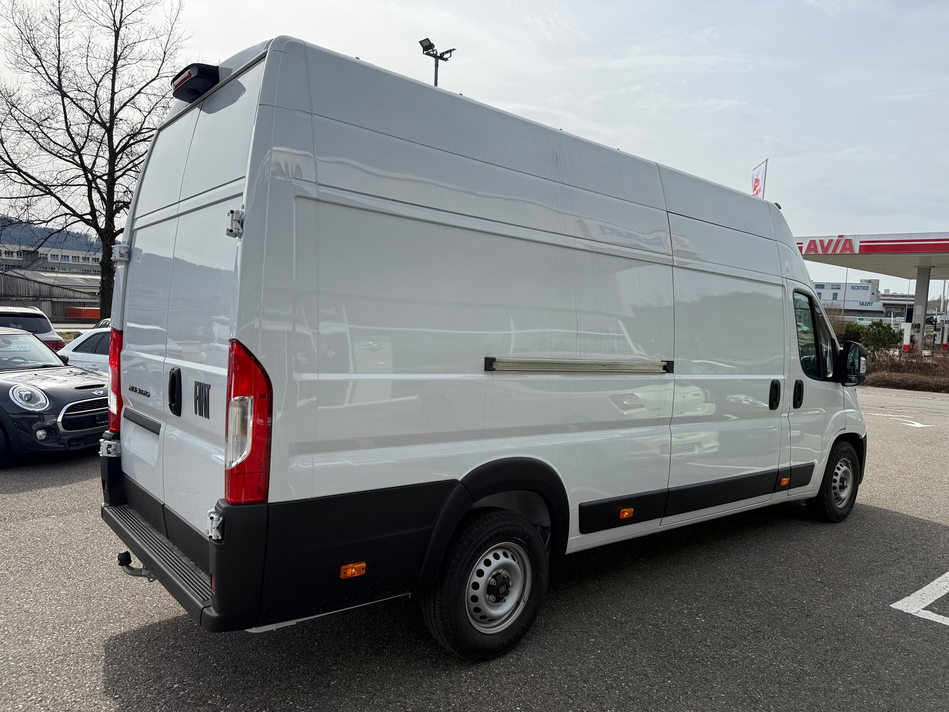 FIAT Ducato Maxi 35 L4H3 2.2MTJ 180PS 3T AHK, 270°Tür, Holzboden, Doppelairbag, Kamera-image-6