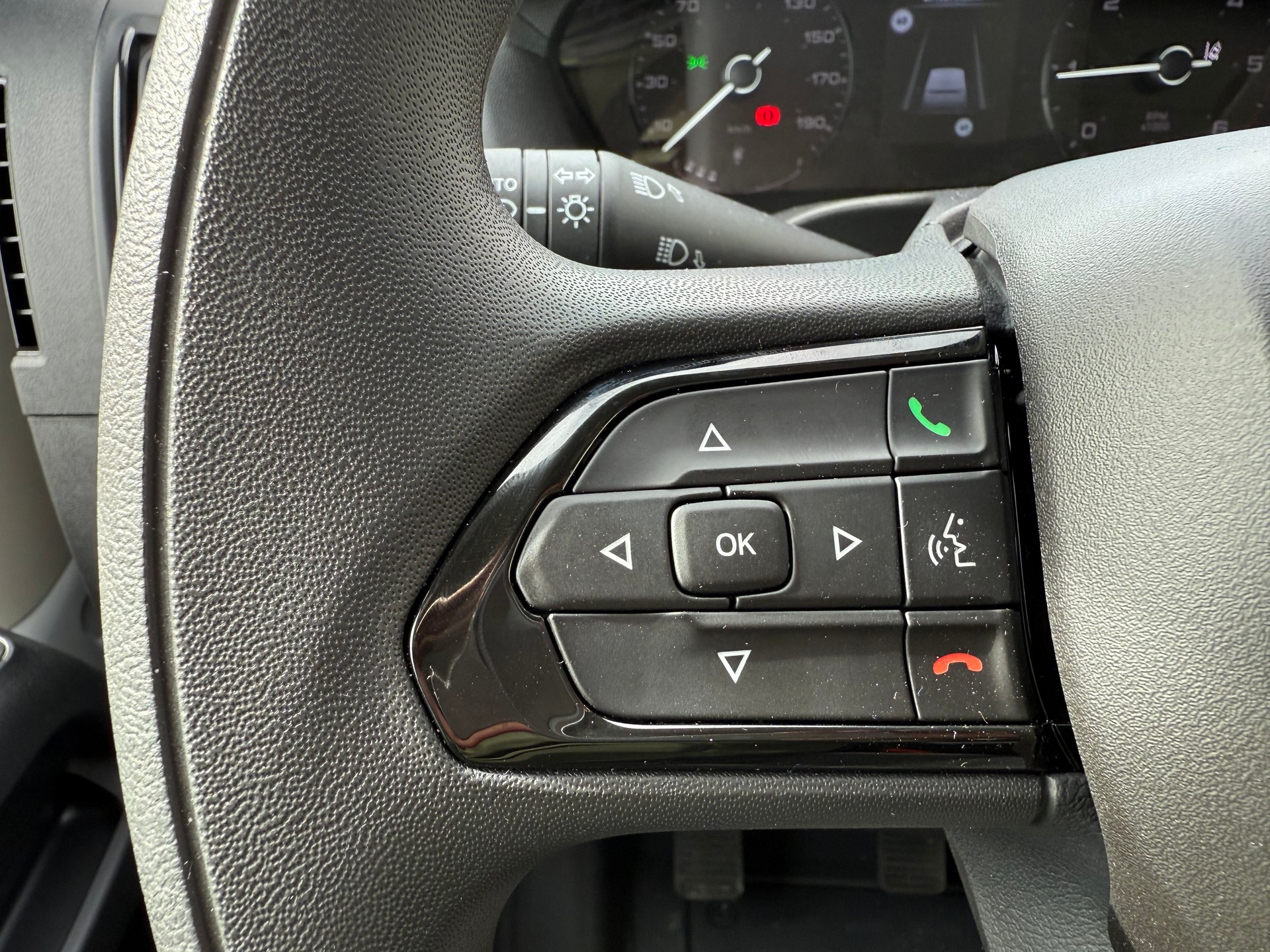 FIAT Ducato Maxi 35 L4H3 2.2MTJ 180PS 3T AHK, 270°Tür, Holzboden, Doppelairbag, Kamera-image-15