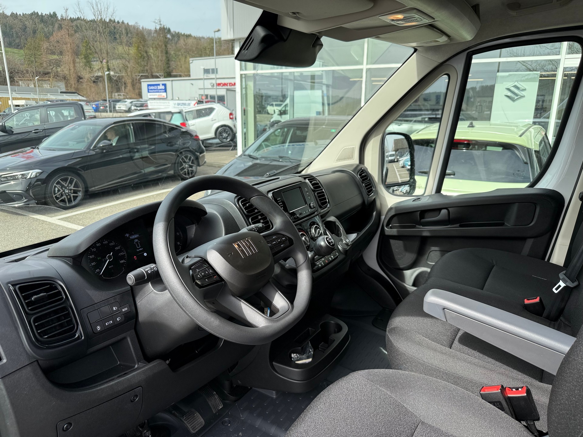 FIAT Ducato Maxi 35 L4H3 2.2MTJ 180PS 3T AHK, 270°Tür, Holzboden, Doppelairbag, Kamera-image-11