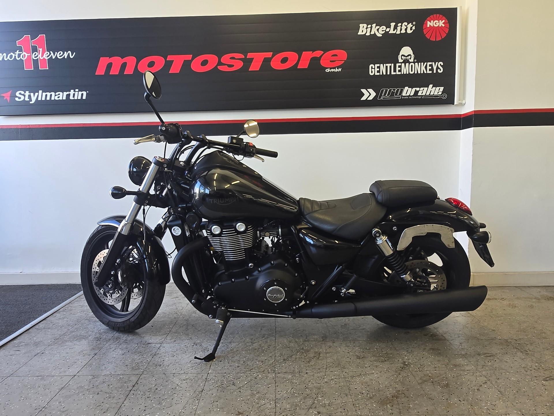 TRIUMPH Thunderb Nightstorm 1700 ABS-image-4
