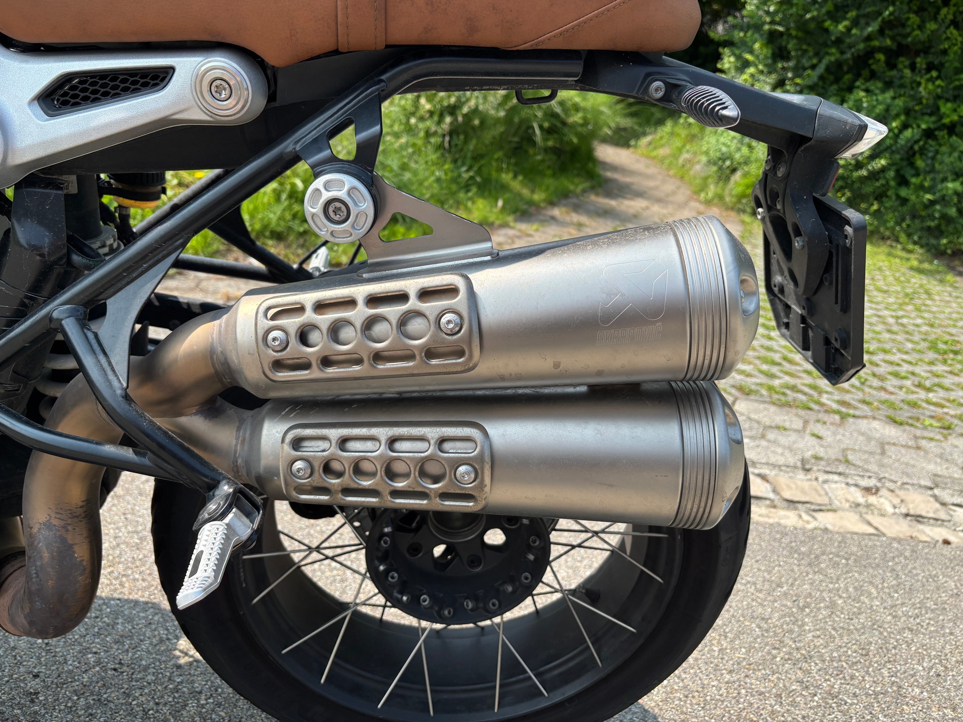 BMW R nineT Scrambler ABS-image-3