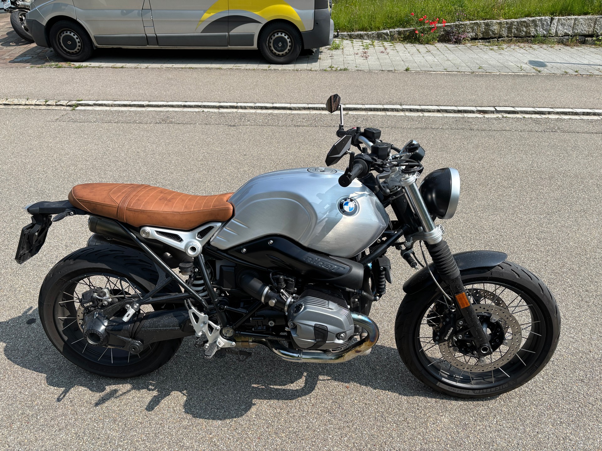 BMW R nineT Scrambler ABS-image-4