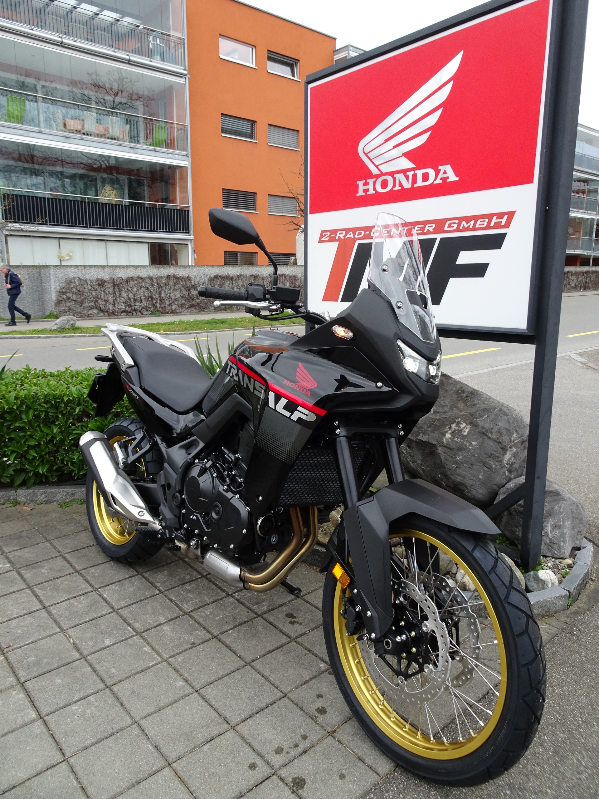 HONDA TRANSALP 750 MODELL 2025-image-3