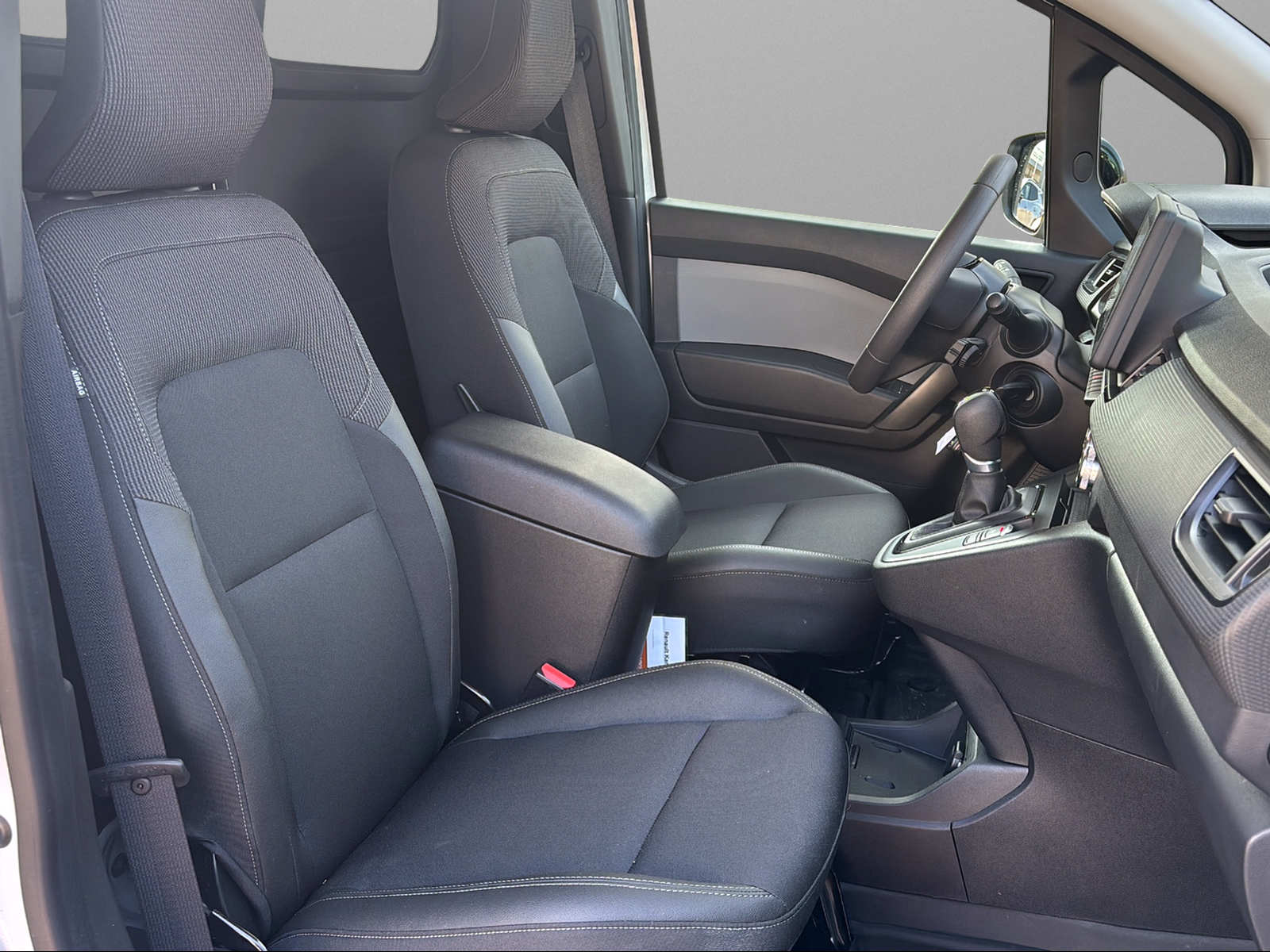 RENAULT Kangoo Van EV45 Standard L2 22kW Extra-image-10