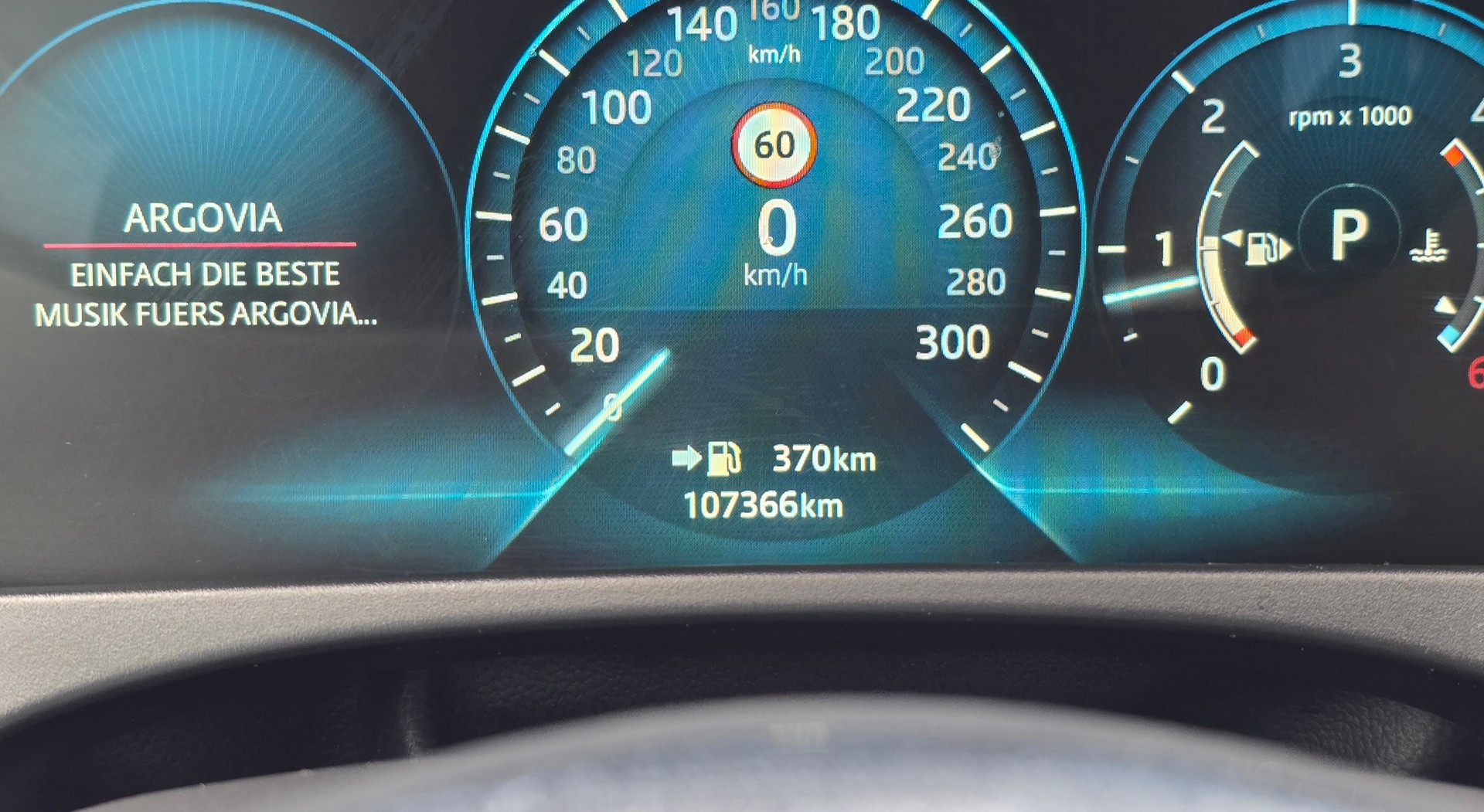 JAGUAR F-Pace 2.0d R-Sport AWD 4x4 Automat-image-15