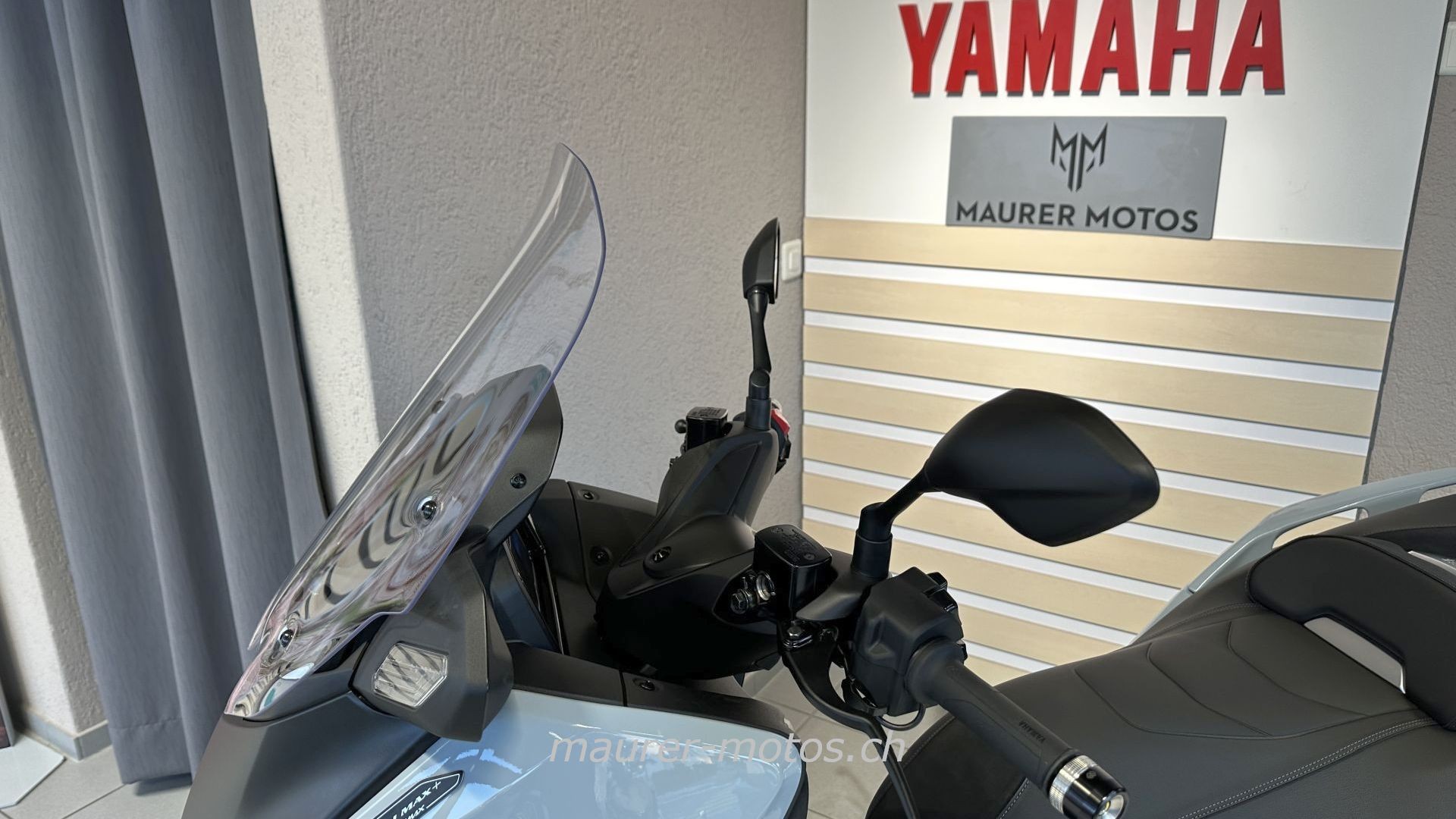 YAMAHA XMAX 300D TECHMAX-image-7
