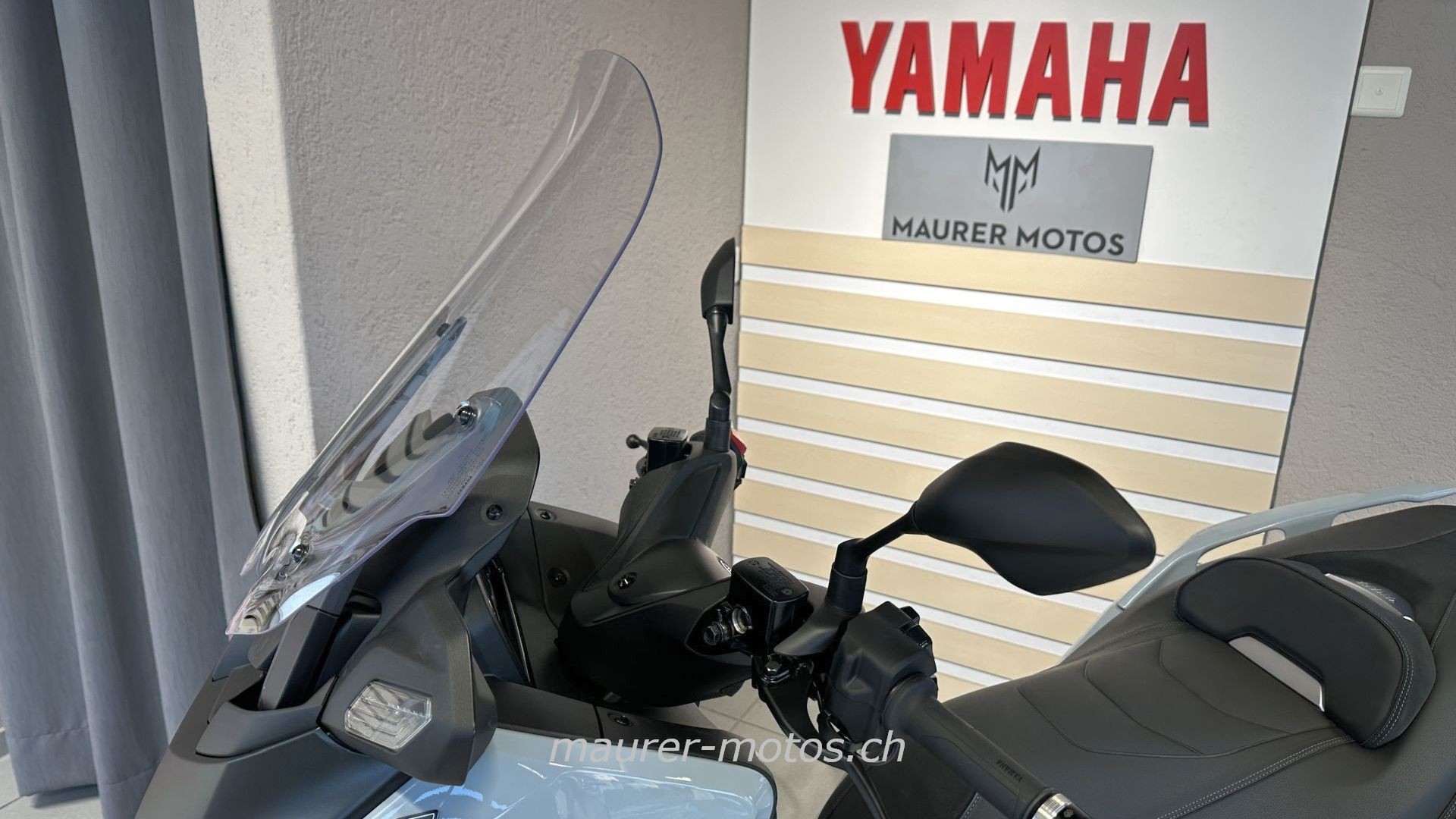 YAMAHA XMAX 300D TECHMAX-image-6