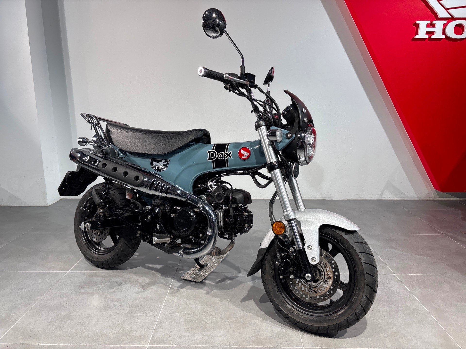 HONDA St 125 Dax-image-0