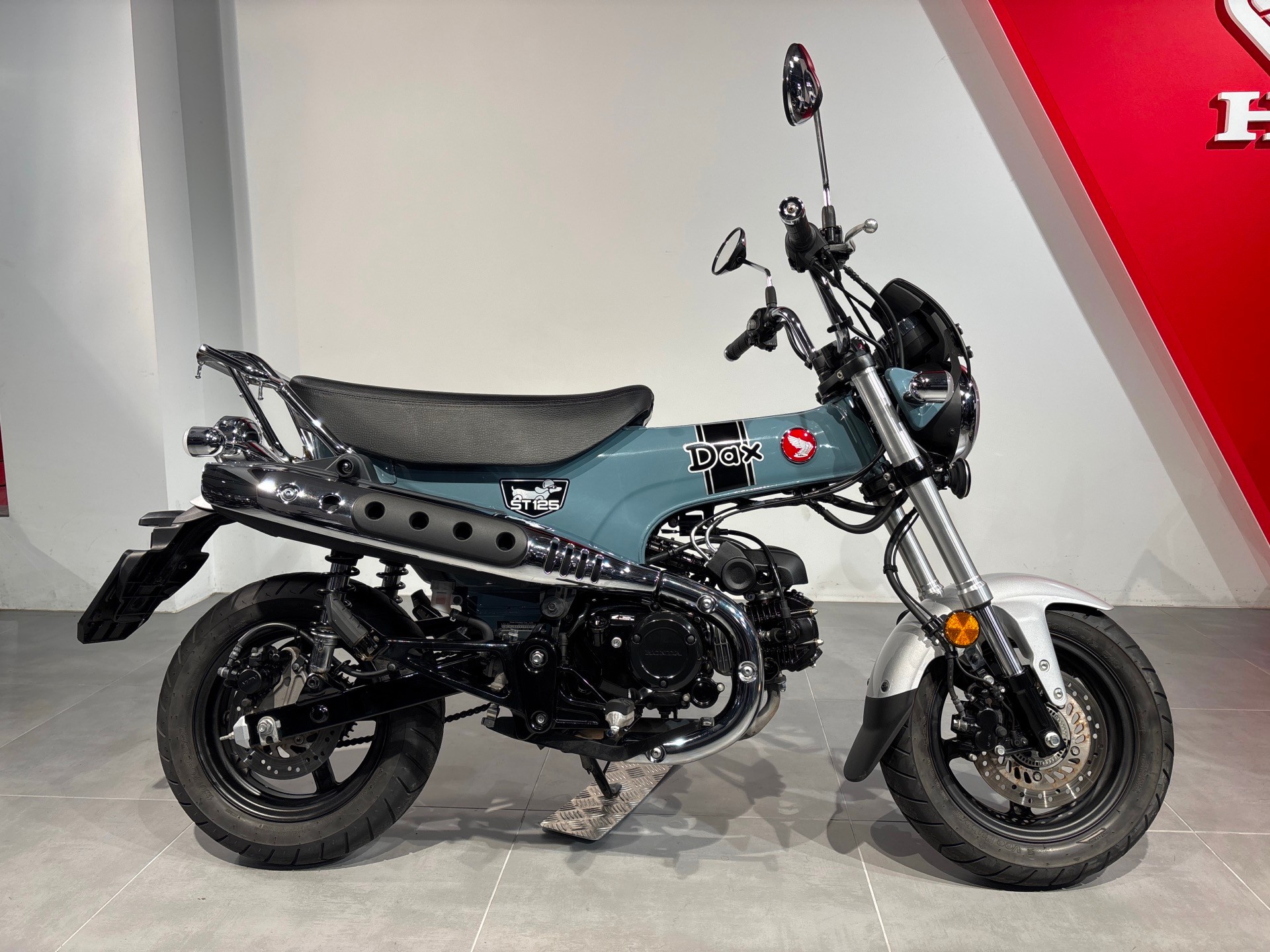 HONDA St 125 Dax-image-1