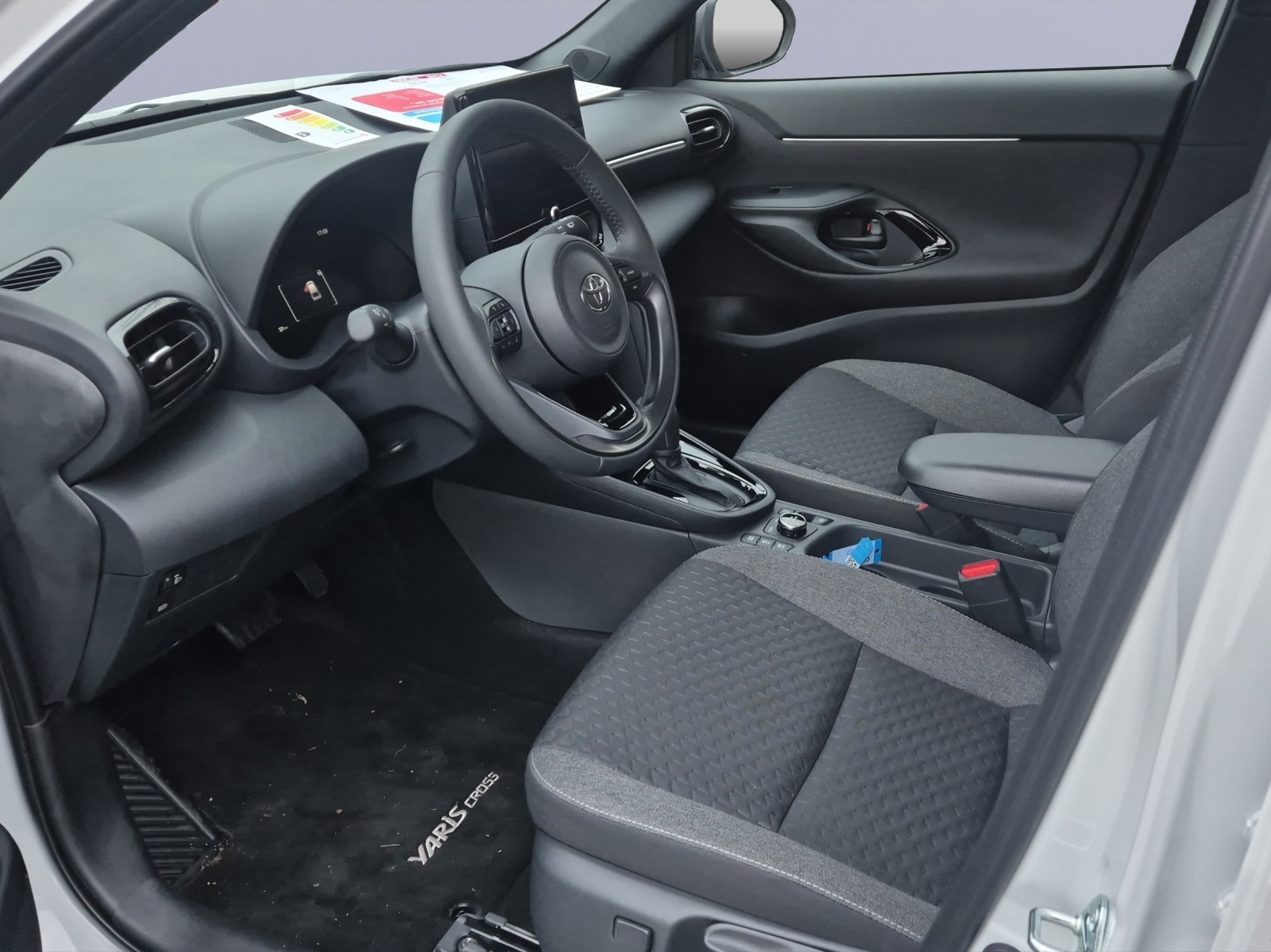 TOYOTA Yaris Cross 1.5 Trend AWDi e-CVT-image-10