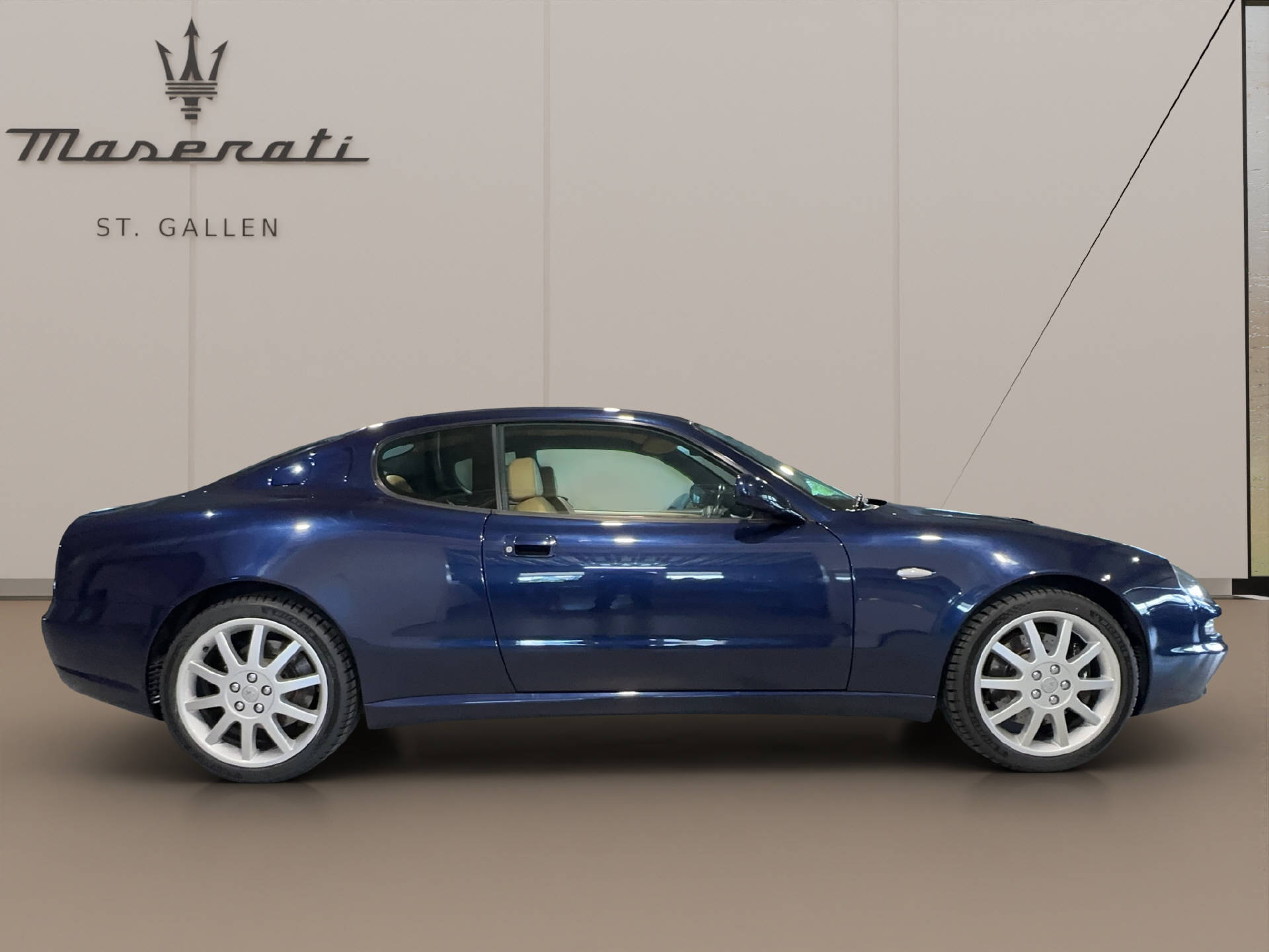 MASERATI 3200 GT-showroom-element-3