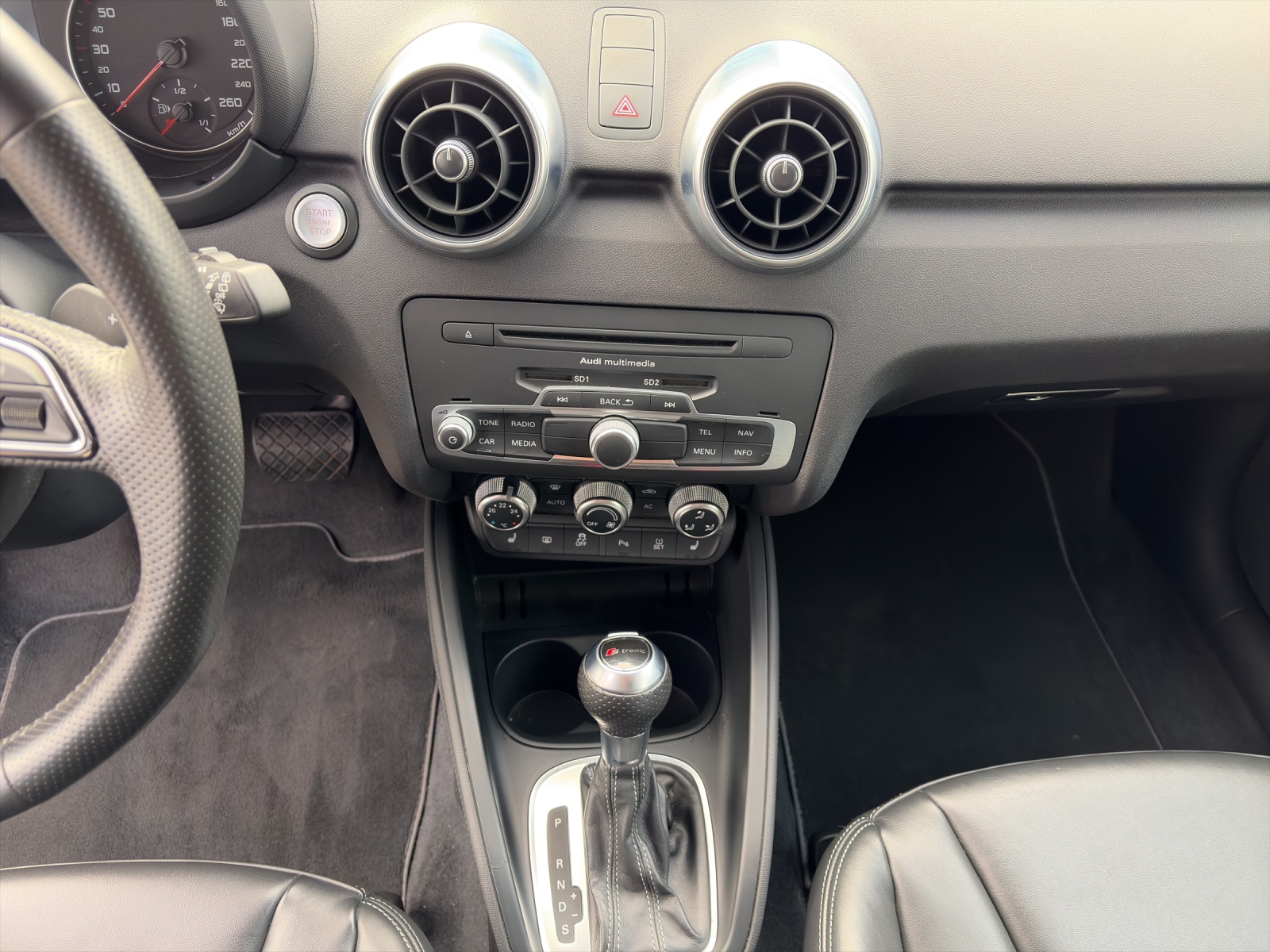 AUDI A1 Sport 1.4 TFSI Ambition S-Tronic-image-10