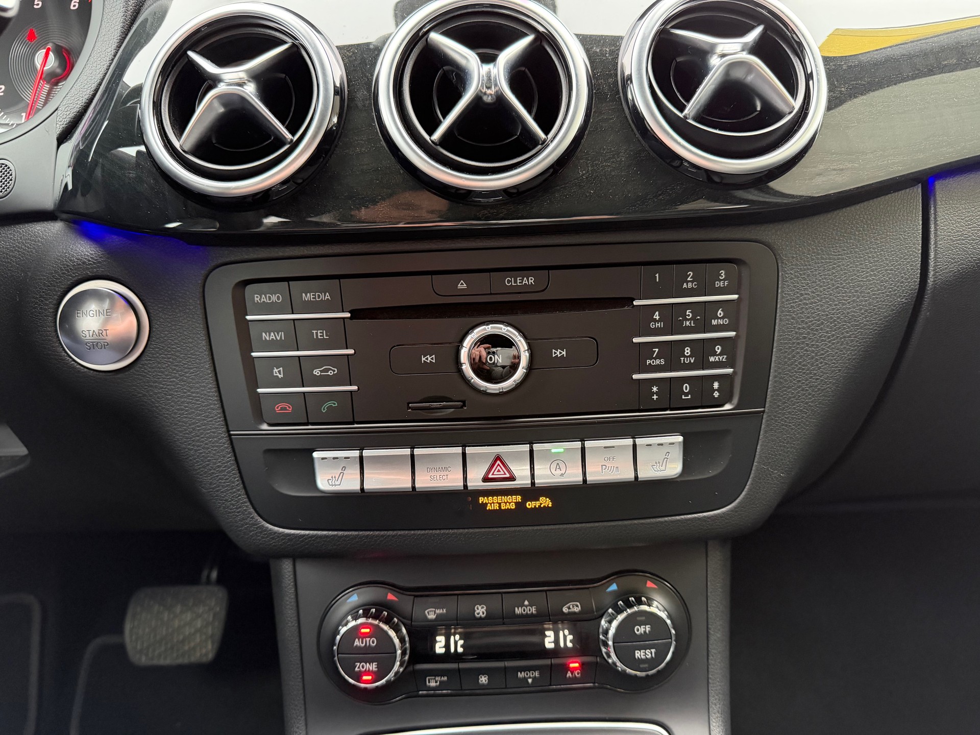 MERCEDES-BENZ B 200 Night Star 7G-DCT-image-9