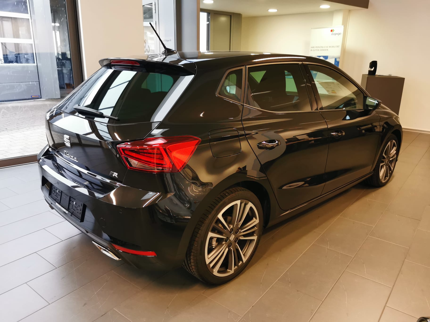 SEAT Ibiza 1.0 TSI 115 FR DSG-image-3