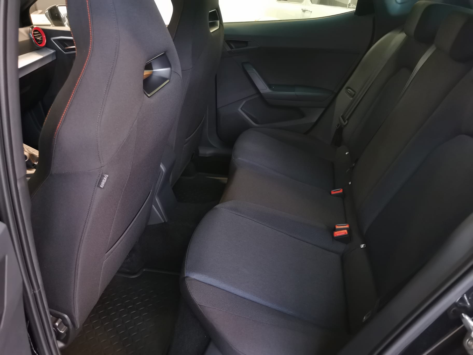 SEAT Ibiza 1.0 TSI 115 FR DSG-image-5
