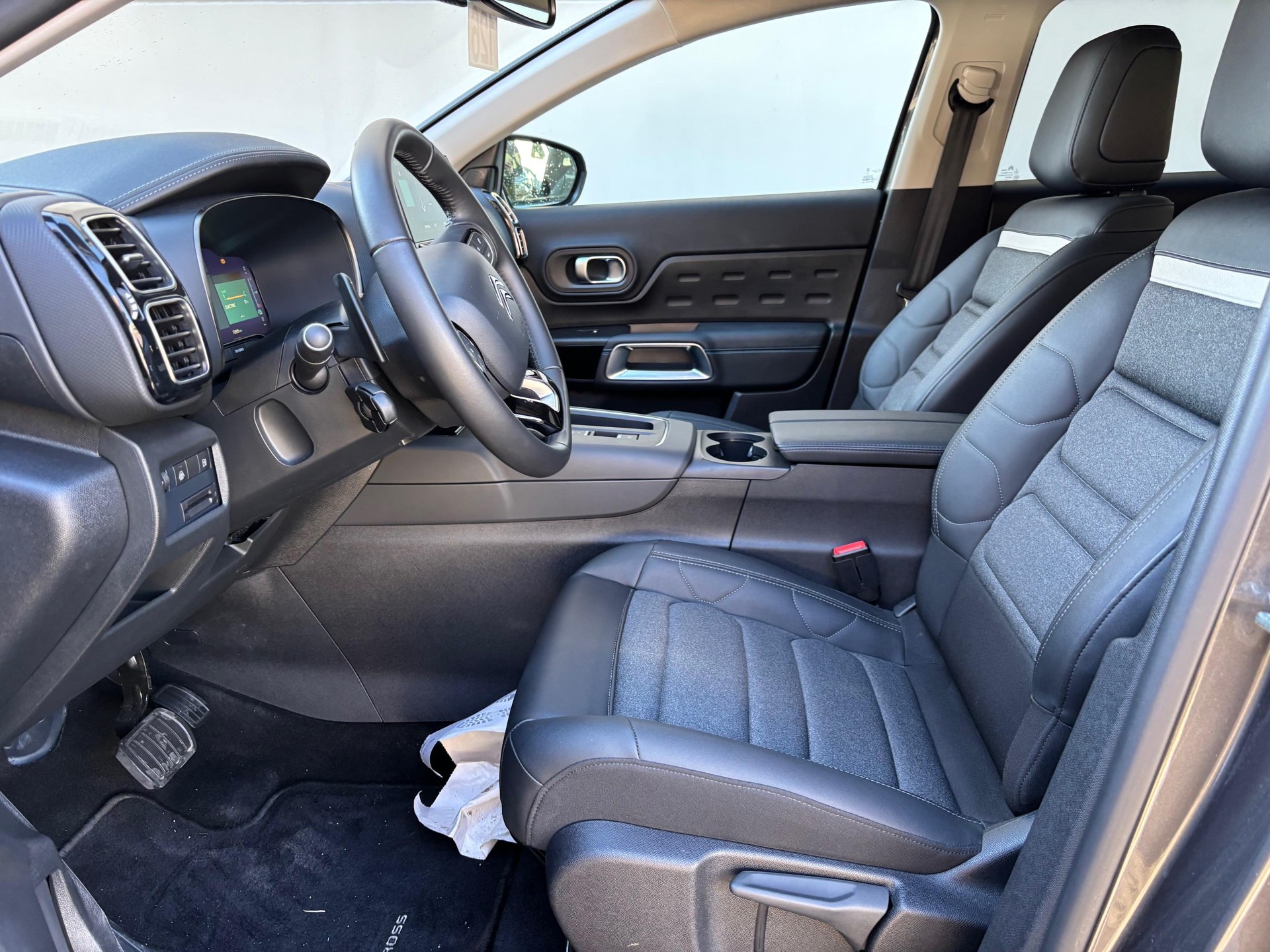 CITROEN C5 Aircross 1.6 Plug-in Hybrid Swiss Edition-image-7