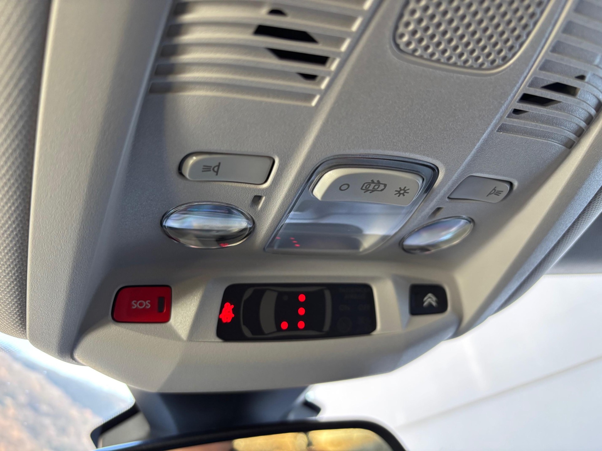 CITROEN C5 Aircross 1.6 Plug-in Hybrid Swiss Edition-image-13