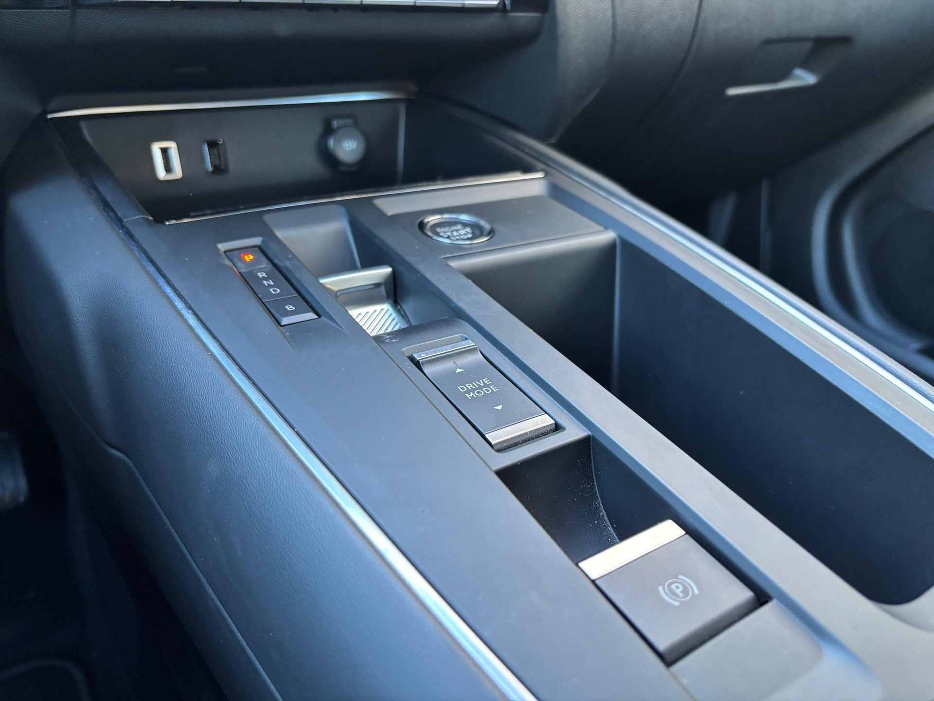 CITROEN C5 Aircross 1.6 Plug-in Hybrid Swiss Edition-image-9