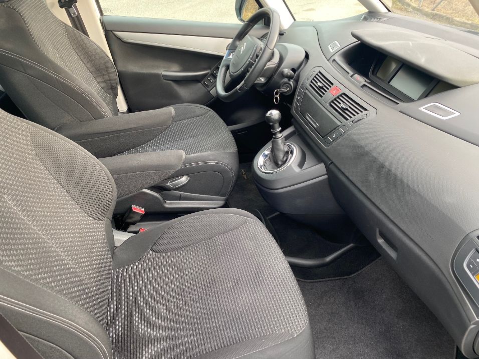 CITROEN C4 Picasso 1.6 HDI 16V Séduction-image-4