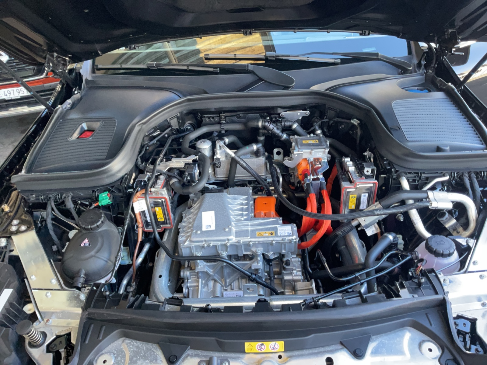 MERCEDES-BENZ EQC 400 AMG Line 4Matic-image-13