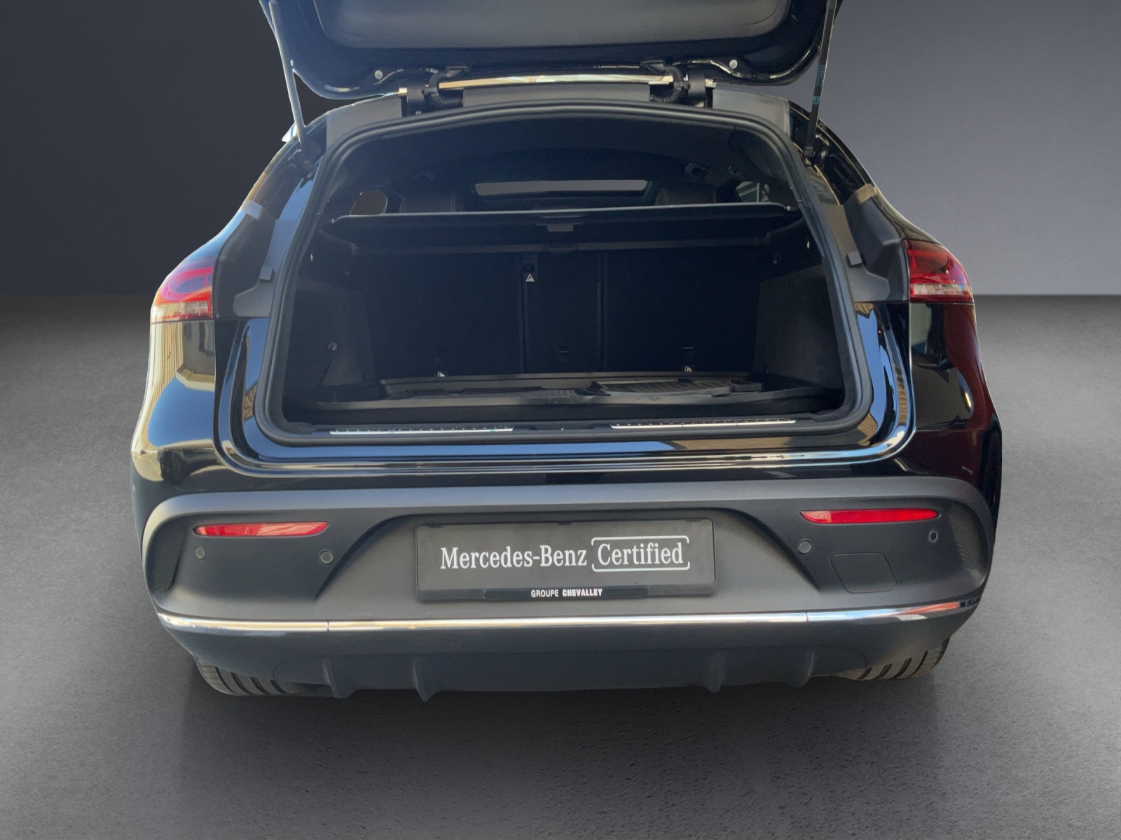 MERCEDES-BENZ EQC 400 AMG Line 4Matic-image-12