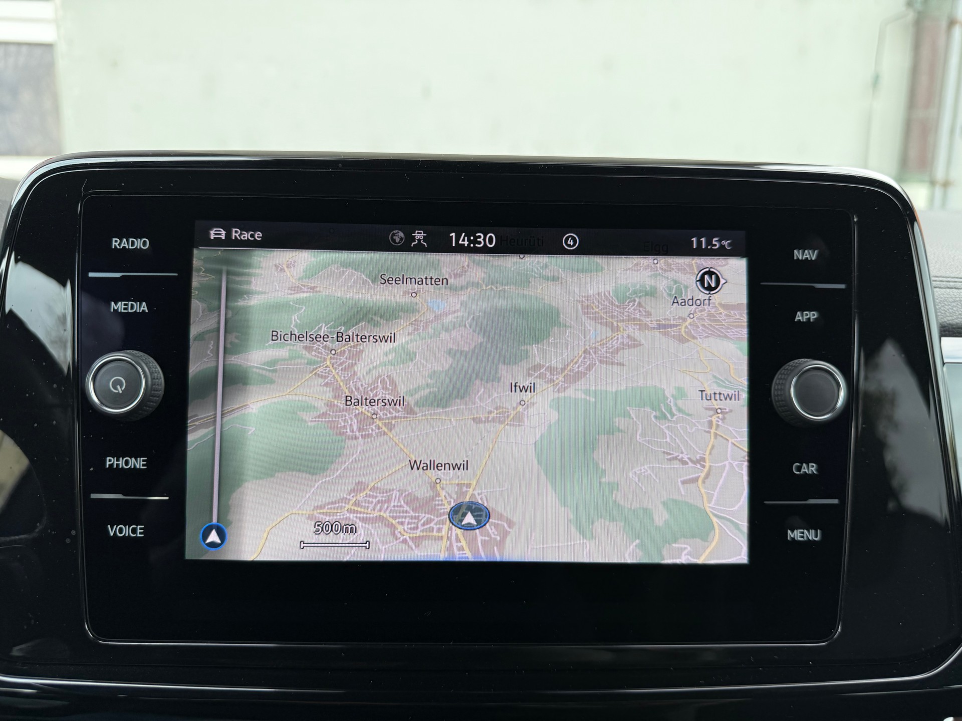 VW T-Roc 2.0 TSI R DSG 4Motion-image-8