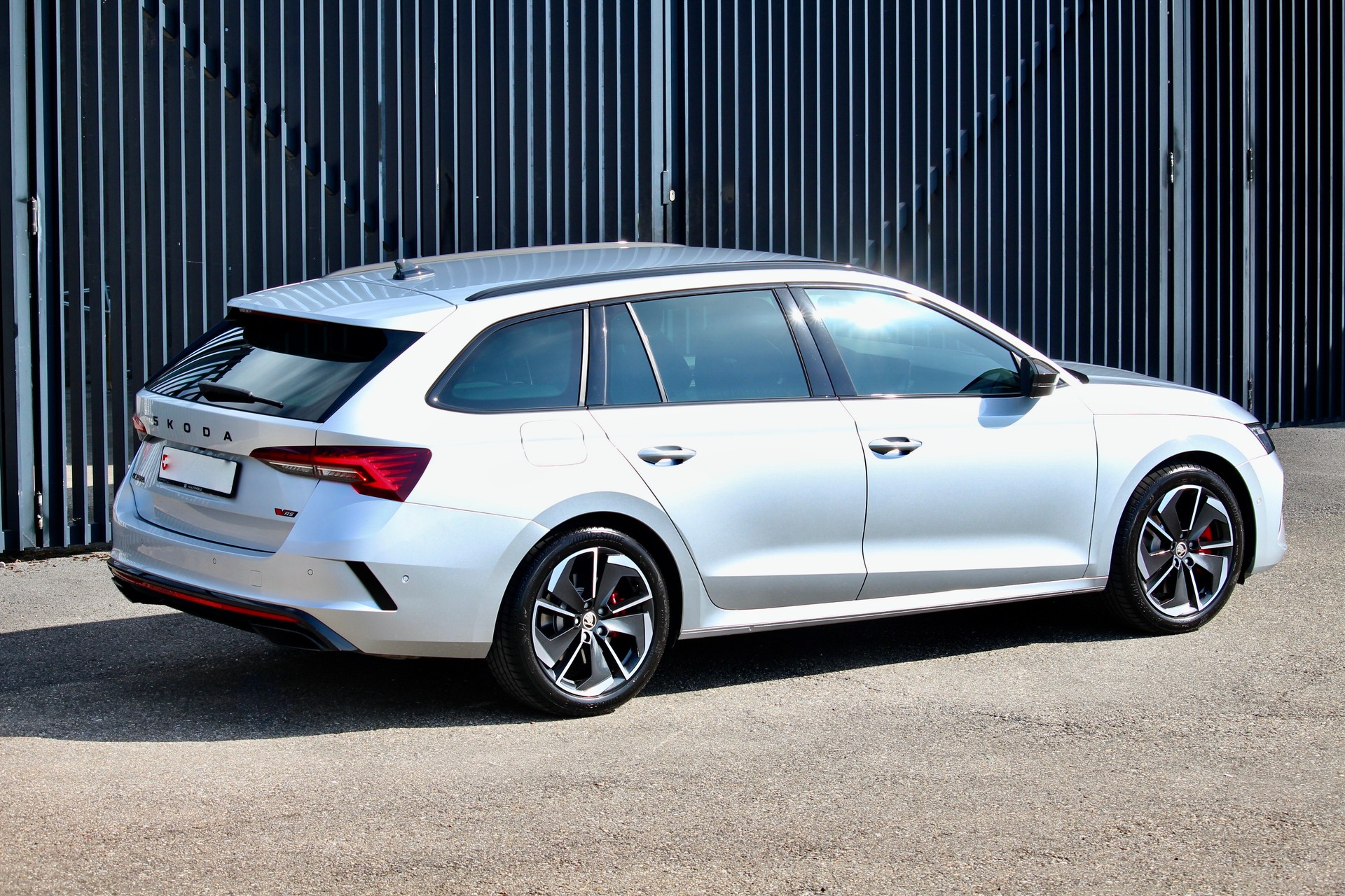 SKODA Octavia Combi 2.0 TSI DSG RS 265PS *Facelift Model 2025 * Werks-Garantie ab 1.Inv. 60-Monate bis und mit Jahr 2029-image-4