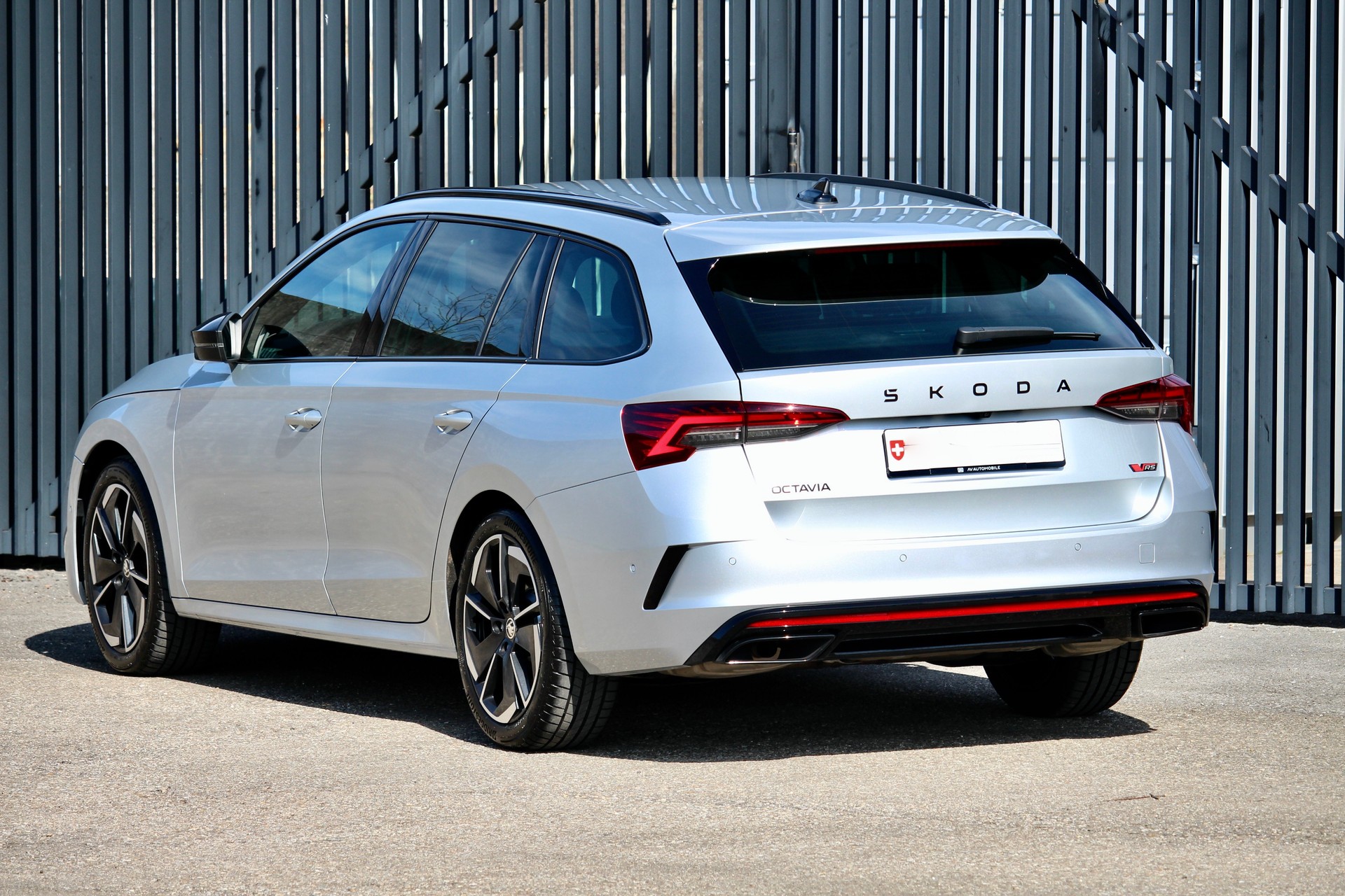 SKODA Octavia Combi 2.0 TSI DSG RS 265PS *Facelift Model 2025 * Werks-Garantie ab 1.Inv. 60-Monate bis und mit Jahr 2029-image-6