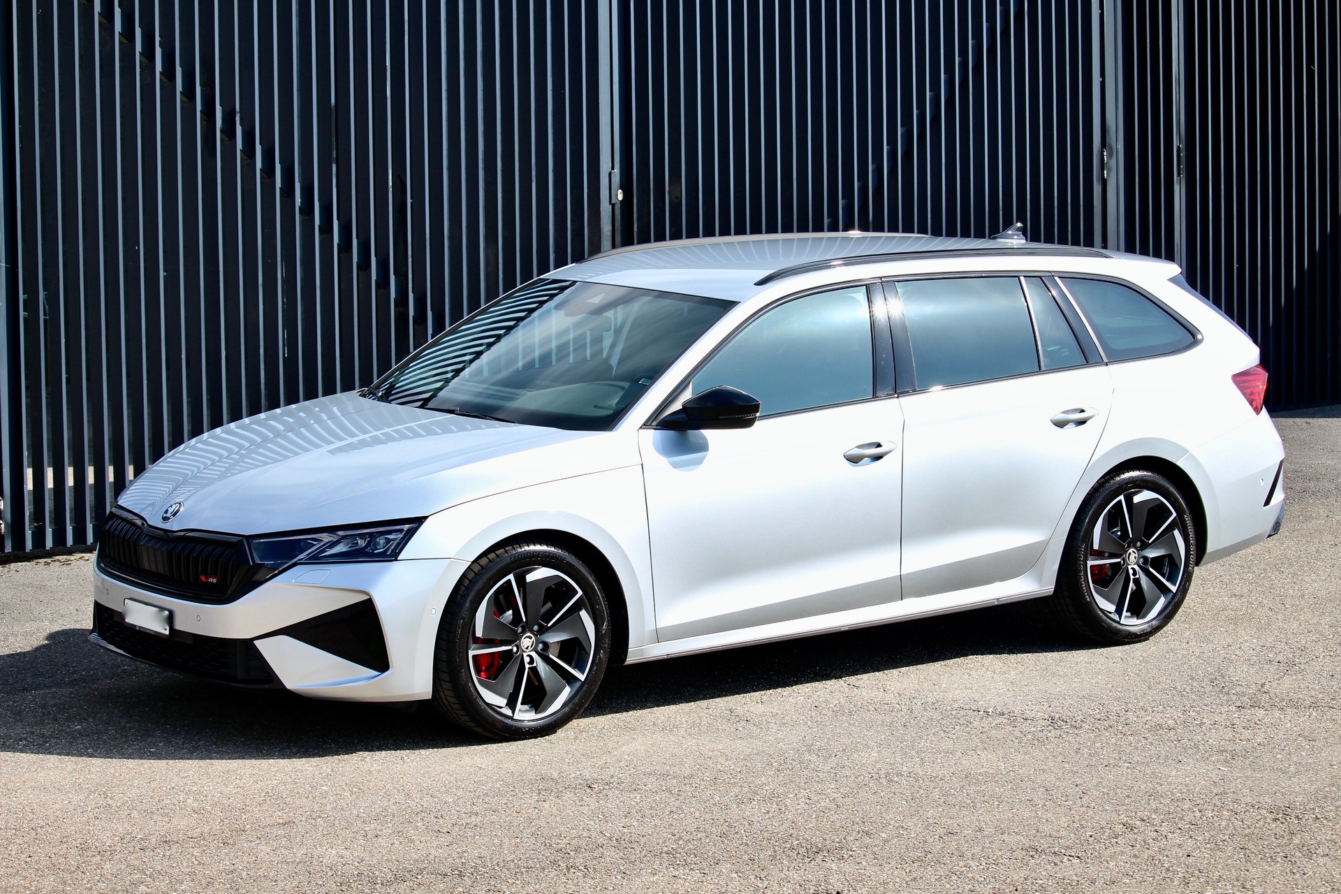 SKODA Octavia Combi 2.0 TSI DSG RS 265PS *Facelift Model 2025 * Werks-Garantie ab 1.Inv. 60-Monate bis und mit Jahr 2029-showroom-element-2