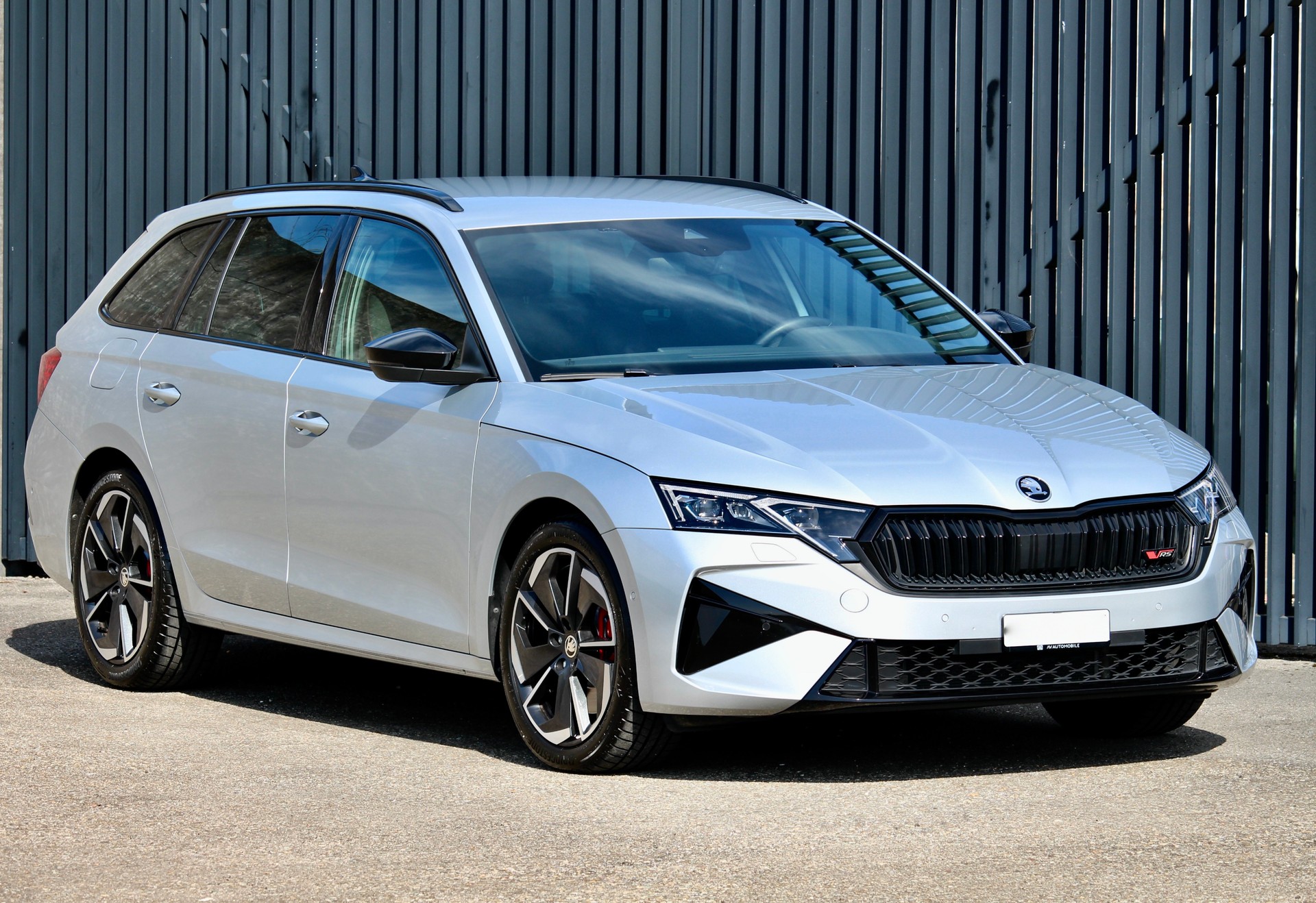 SKODA Octavia Combi 2.0 TSI DSG RS 265PS *Facelift Model 2025 * Werks-Garantie ab 1.Inv. 60-Monate bis und mit Jahr 2029