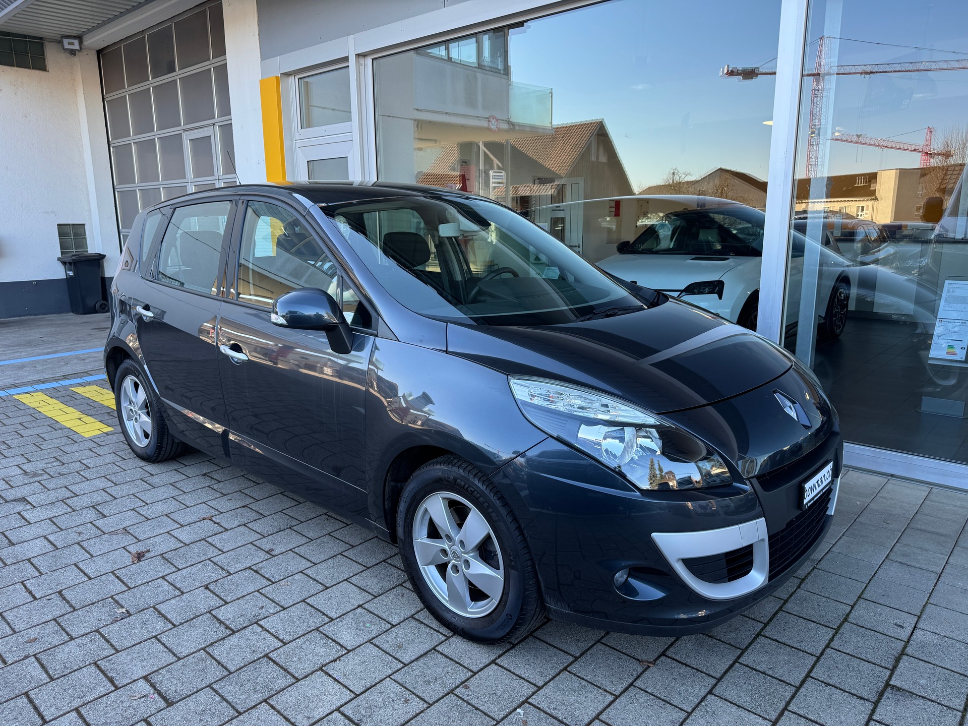 RENAULT Scénic 1.4 16V Turbo Dynamique-image-2