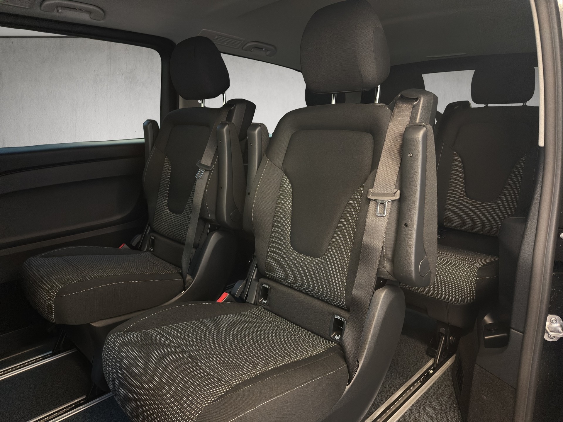MERCEDES-BENZ Vito 116 CDI Lang Tourer 9G-Tronic 4M Select-image-8