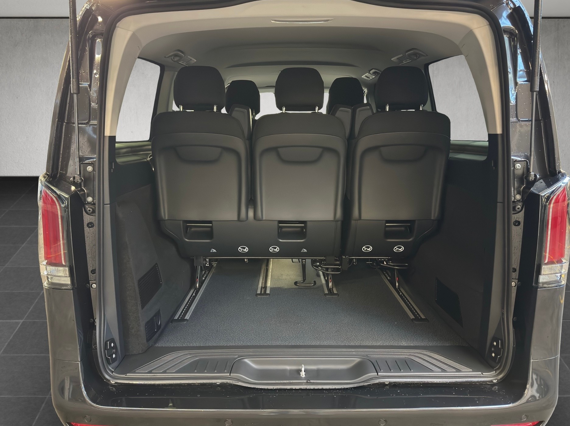 MERCEDES-BENZ Vito 116 CDI Lang Tourer 9G-Tronic 4M Select-image-10