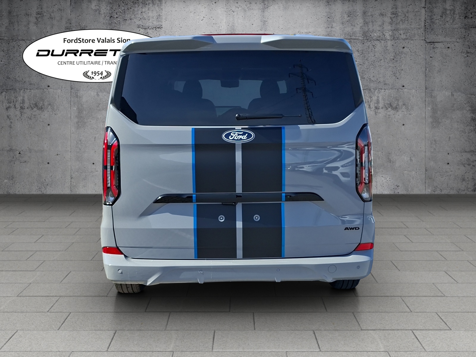FORD Tourneo Bus 320 L1H1 Sport Automatique 4x4-image-2
