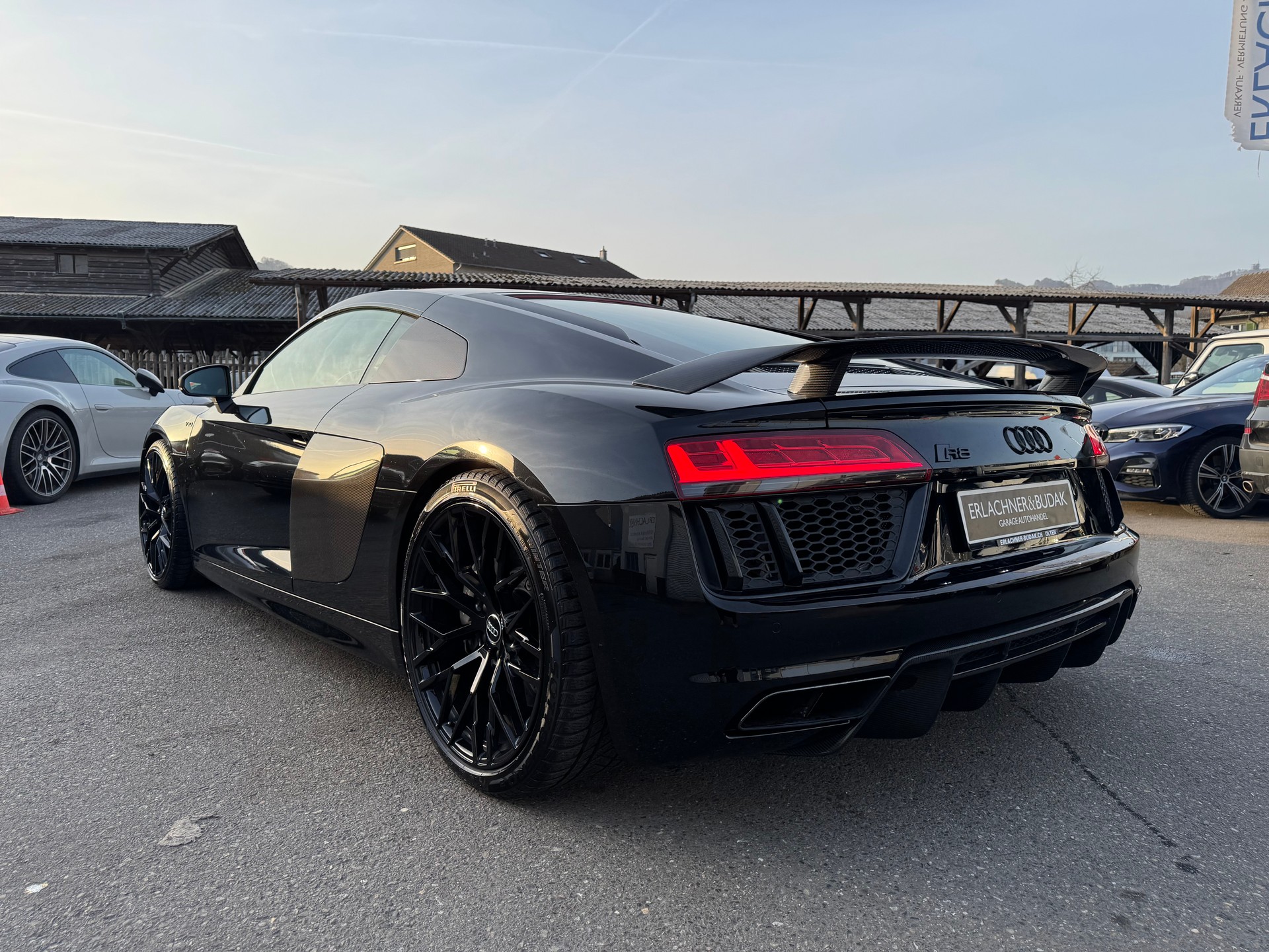 AUDI R8 Coupé 5.2 plus S-Tronic-image-3
