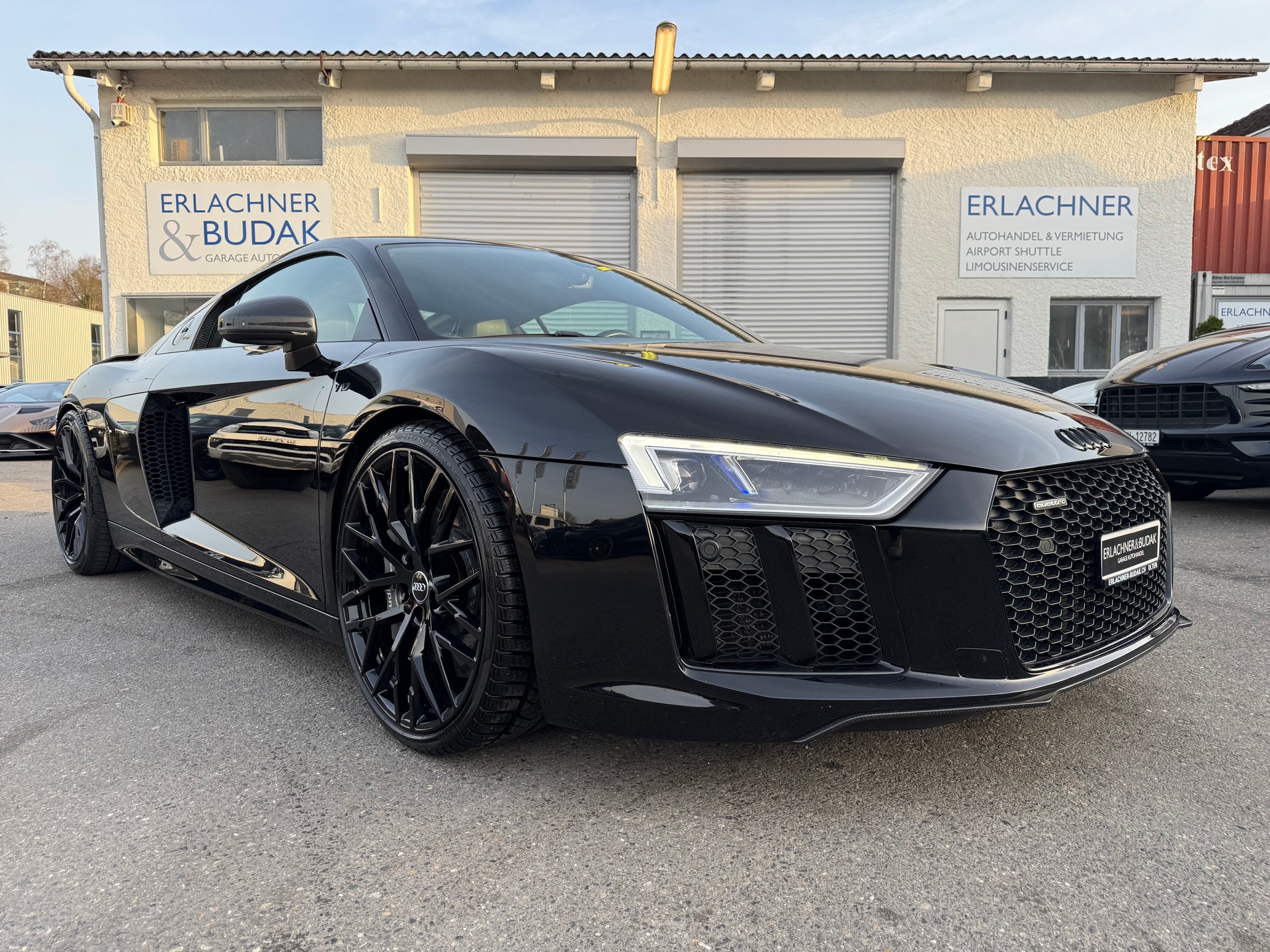 AUDI R8 Coupé 5.2 plus S-Tronic-image-0