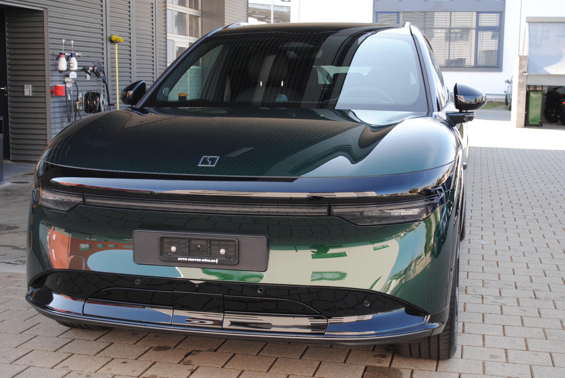 ZEEKR 7X 100kWh Privilege AWD inkl. Comfort und Cockpit Paket-showroom-element-1
