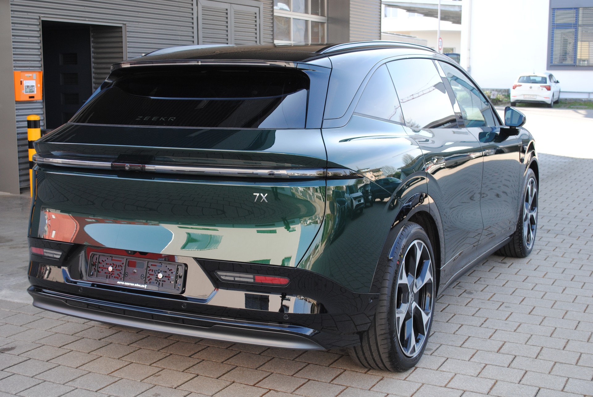 ZEEKR 7X 100kWh Privilege AWD inkl. Comfort und Cockpit Paket-image-9