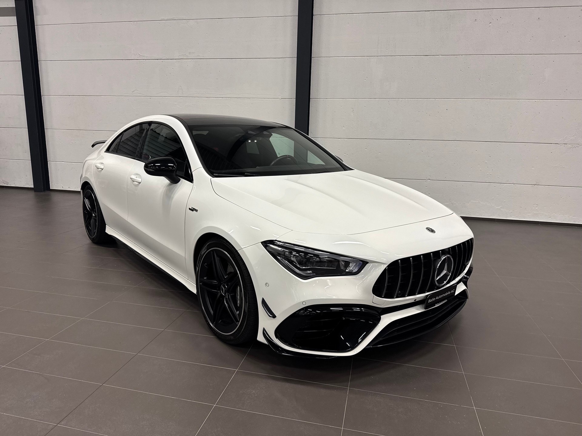 MERCEDES-BENZ CLA 45 AMG 4Matic+ 8G-DCT-showroom-element-1