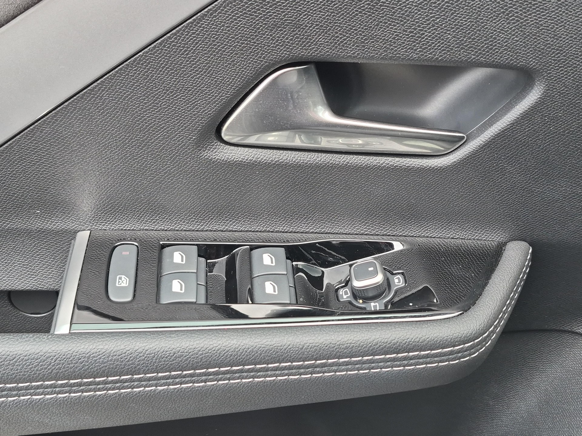 OPEL Astra Sports Tourer 1.6 T PHEV 225 GSe / 0,9% Leasing bei Abschluss einer Protect Autoversicherung-image-16