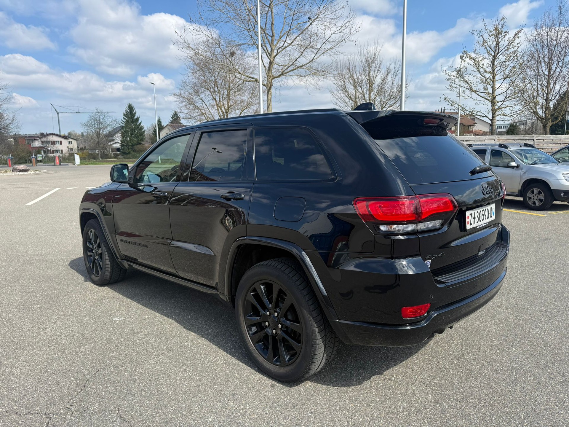 JEEP Grand Cherokee 3.0 CRD 250 Night Eagle-image-4